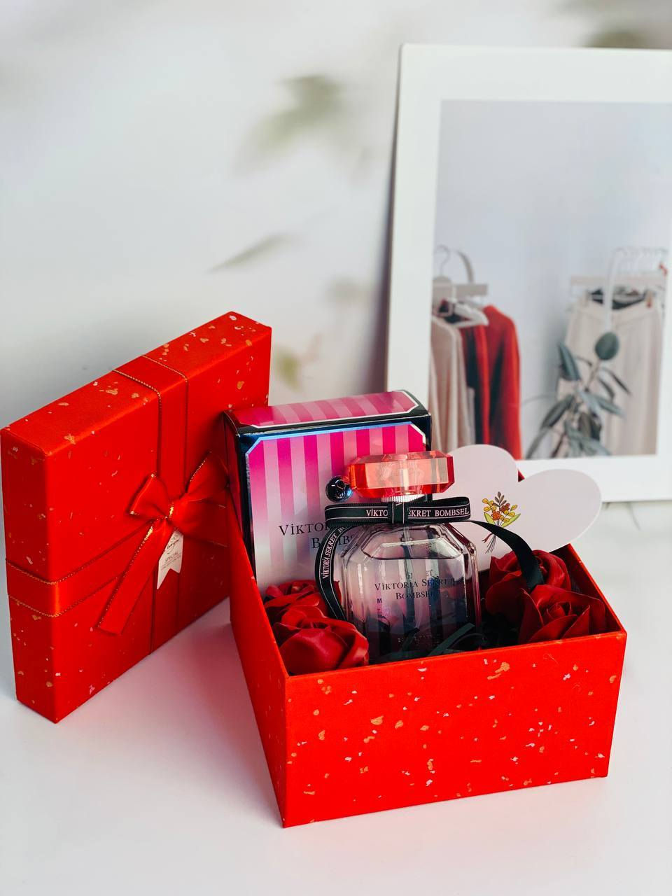 ✨🎁 بوكس الهدايا المميز 🎁✨
بوكس أنيق يحتوي على عطر مسك فاخر مع ورود حمراء 🌹 وقلب رومانسي ❤️
ويجي وياه كارت أنيق للكتابة حتى تكتب بيه كلامك الحلو للي تحبه 💌

هدية راقية تناسب كل المناسبات 🎀
دلّل أحبابك بهدية تبقى ذكرى جميلة ❤️
#بوكس #هدايا #عطرمسك #اكسبلور #فيسبوك #مشاهير


**إذا كنت صاحب هذا الإعلان وتريد حذفه لأي سبب، رجاءا أرسل رسالة إلى الدعم الفني**