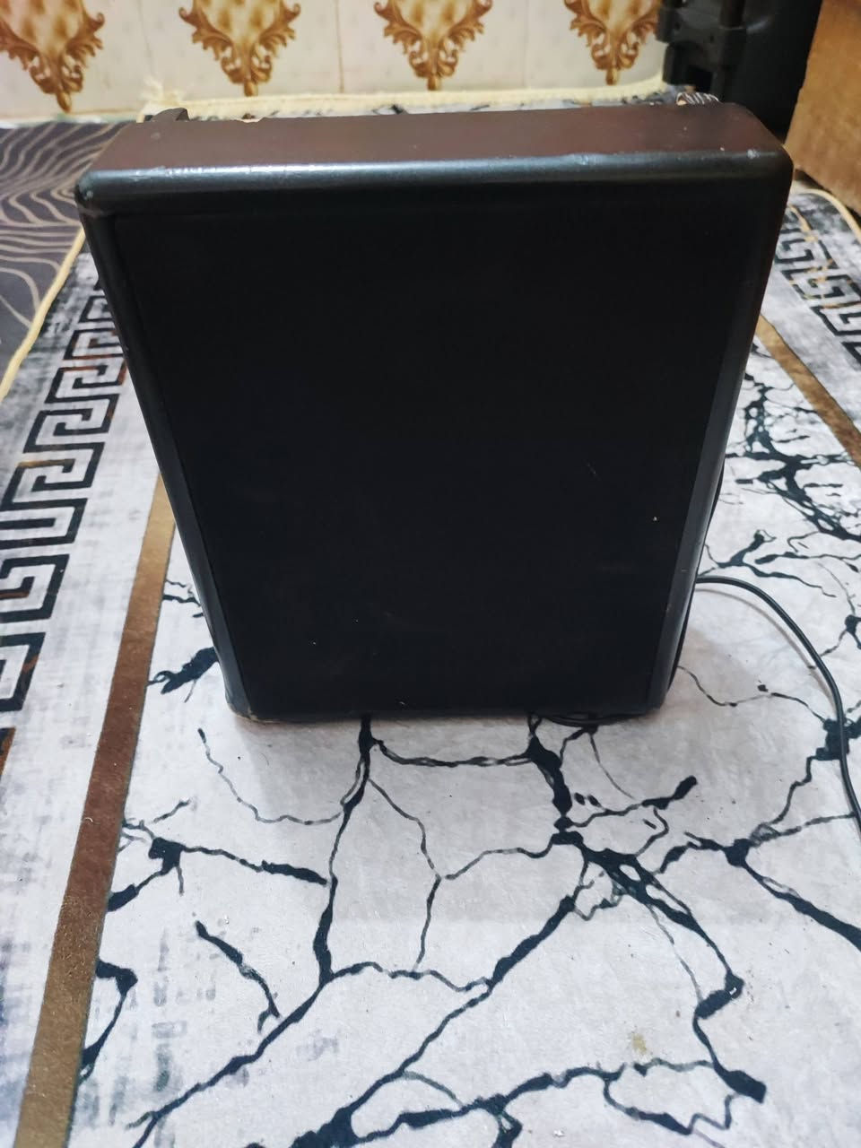 جهاز نوع اكو غزل صناعة ايرانيه حجم وسط يشتغل شحن وكهرباء السعر 75 الف يوجد توصيل  لجميع المحافظات ***********
