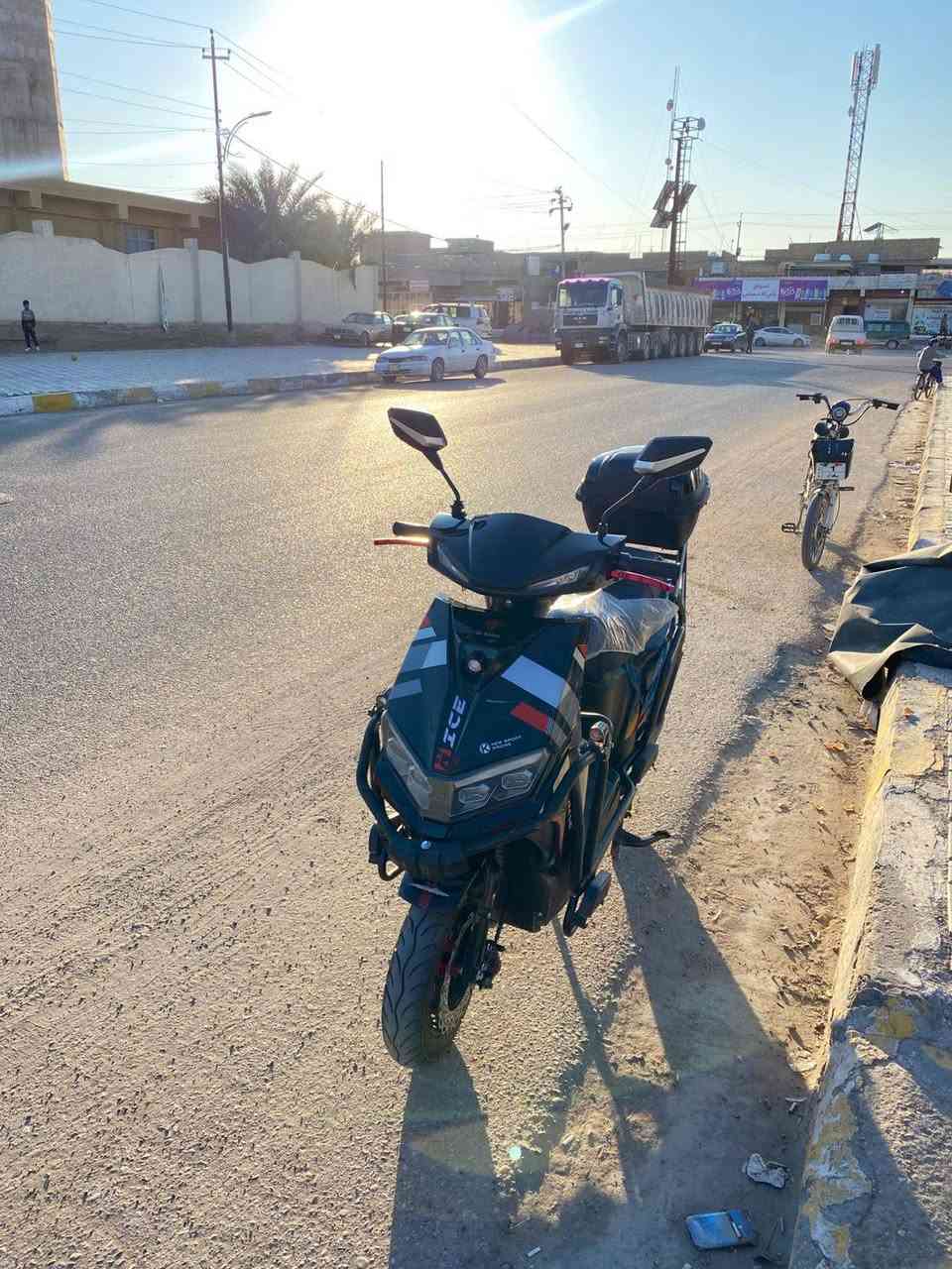 سلام عليكم دراجه شحن للبيع 
مستعمل اقل الشهر السعر 750 وبي مجال  ***********
