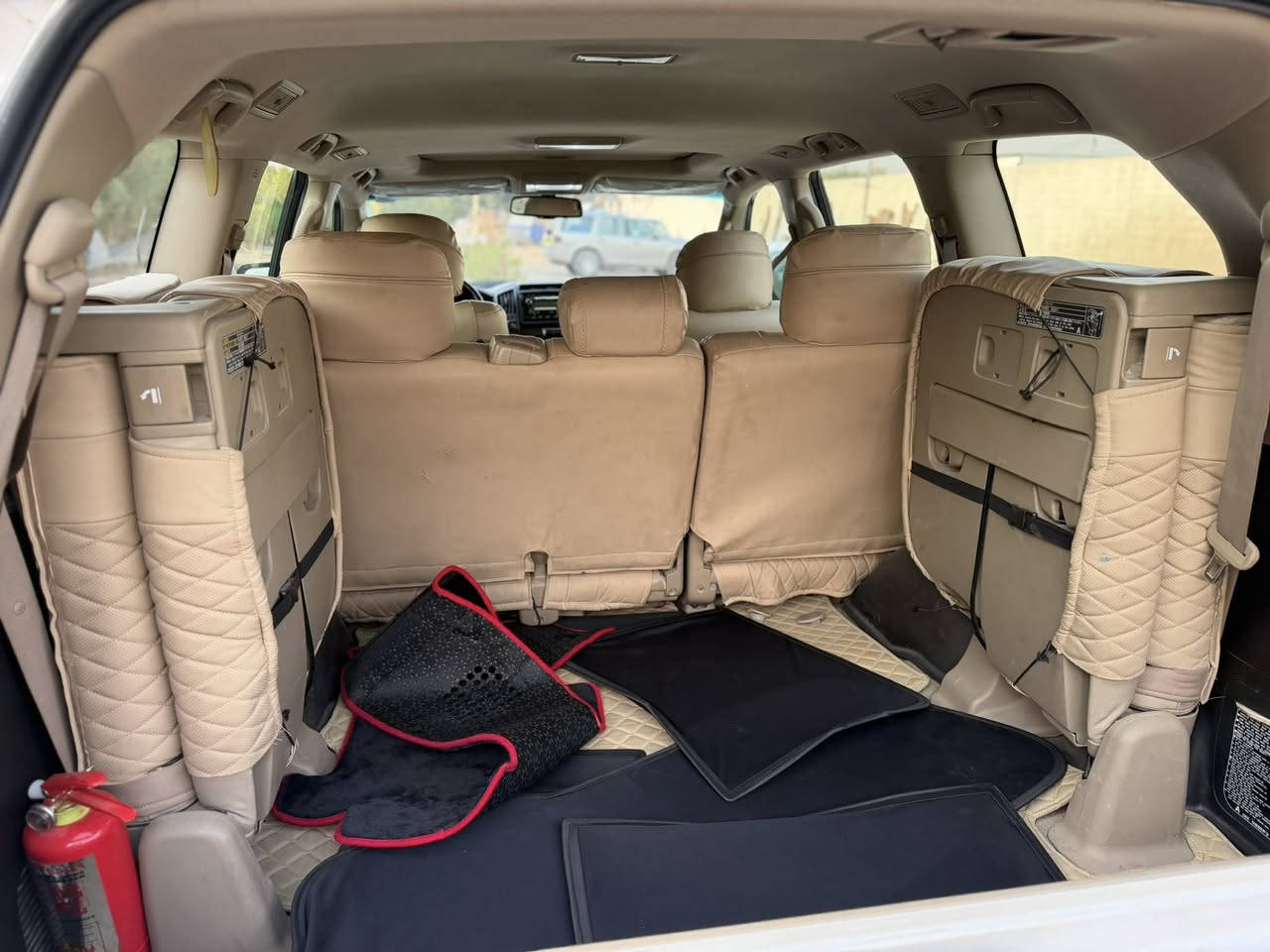 لاند كروز 2011 ستينه
فول مواصفات بيها كلير بل بنيد والباقي كفاله 

رقم جديد تحويل ثاني يوم

سيارة جاهزه من كلشي بدون نقص سيرفز كامل مسوي 

مكان السياره بغداد الدوره 

معروضه ب33 الف وبيها مجال لشراي

 خادمكم …***********
