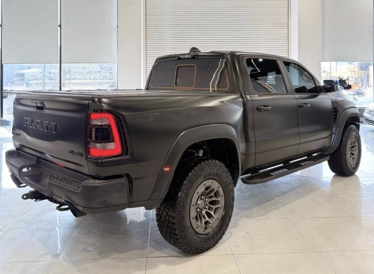 دوج رام TRX ٢٠٢٤ فاينل ايديشن كلين تايتل فول فول مواسفات داتاشو كشنات تبريد و تدفي بانوراما محرك ٦.٢ سوبر جارجد سيارة مغلف ppf مات سيارة حتا دعاميات ب شرط ماشي ٢٨٠٠٠ ميل 
رقم اربيل سيارة باسمي 
مكان سيارة اربيل 
***********
***********
