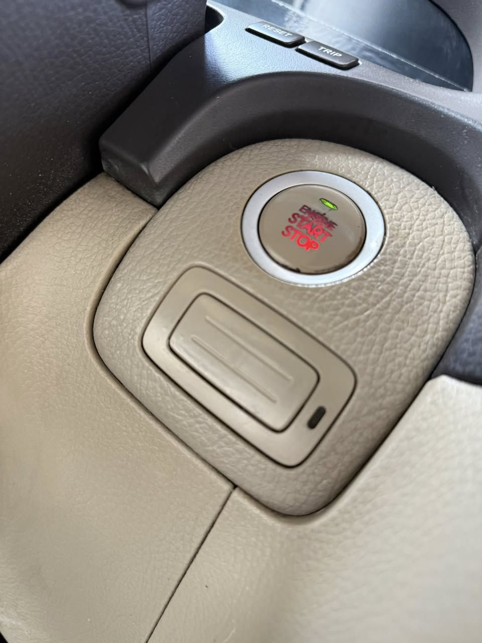 اللهم صل ع محمد وال محمد

كيا موهافي اخت الزيرو بل كارتون جديده 
قطعه نادره هيج سياره تعتبر تحفه سياره ع ايد وحده بنسته من ١٢ والي هسه محافظ عليهه سنويه القديمه بل منشور لوك السياره
51 الف فقط حقيقي وجرس بل ١٢٠ شغال وع ضمان وفحص سونار ( كفاله عامه من كل شي حتى من شخوط  والبارد والصبغ ) 
مكلف بلنشر رقم راعيها اسفل الإعلان تفاصيل بلاعلان ( كيا موهافي تحفه ع ايد وحده من ٢٠١٢ ) للعلم اني ماخذها زيرو صفر من الشركه الدوليه العراقيه 
بيها ع وضع شركه بعدها الحمد لله 
للبيع فقط نقدا كيا موهافي سياره  تعتبر زيرو بلنسبه لموديلها 
فول ١/١ فئه ال Vip يعني فول الفول ماكو داعي اكتب مواصفاتها معروفه الفول
كفاله عامه من ضربه صبغ تبديل حادث بارد ( حتى بلاستك دعاميات كله بلادي )
محرك برغي ما مفتوح بي مكفول من كل شي 
كير بلادي مكفول
سياره جديده جدا ونضيفه ومكفوله كفاله عامه ( ملاحضه حتى شخوط ماكو بلسياره سياره صافيه وسليمه من كل شي )
اخوان شراي وجناي يعرف قيمه الجديد وسياره بسمي بغداد رقم انكليزي جديد مشروع وطني هزه جديده 

مكاني بغداد. 

‭٠٧٧٣ ٦٦٥ ١٧١٢‬
