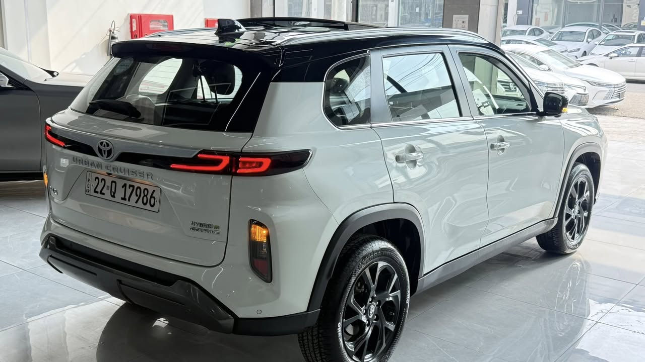 تويتا اوربان سقف اسود بانوراما فول  شركة ساس خليجى ضمان ٨ سنوات سنتين سيرفس مجانى موديل ٢٠٢٥ مكفول مواصفات بصمة شاشة ٥ كاميرات حساس امامى خلفى كير سبورت اوتو ستارت كشنات جلد   
داتاشو داخل جلد دشبول لد مكان سيارة اربيل سعر ١٨٥ مجال   
ماشية ١٠ رقم جاهز بسمى ***********_***********
