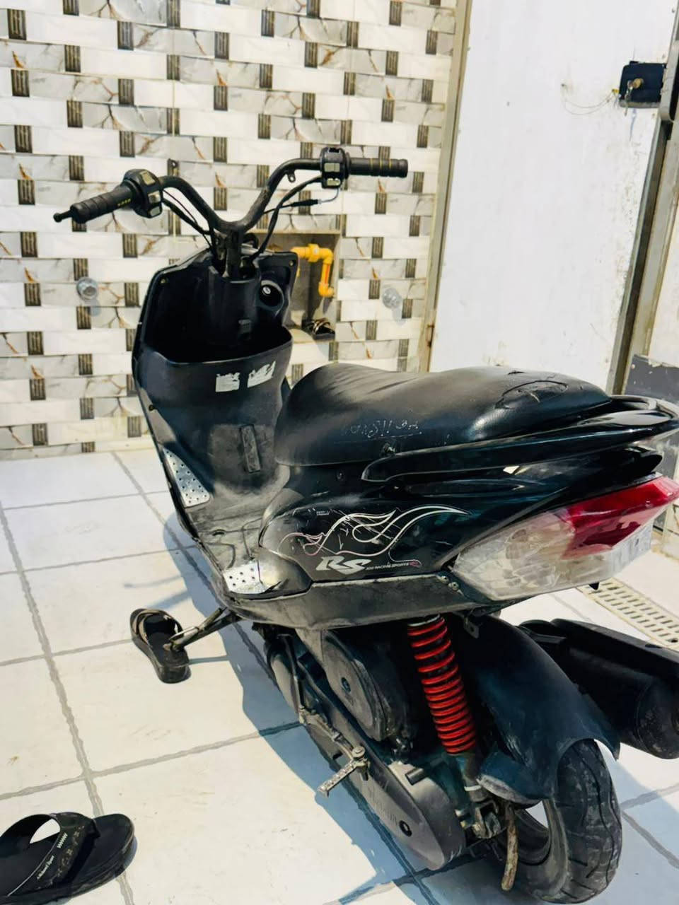 سلام عليكم درتجه ماكس حلوه بلاديه كابريتر تجاري سلف اصلي دراجه حلوه مكينته 49 نقصه ستان وذيل ودشبول كامله دراجه بس كفر اصلي نعمه سعر 425 وبيه مجال بسيط رقمي *********** مكان بغداد مدينة صدر 👍
