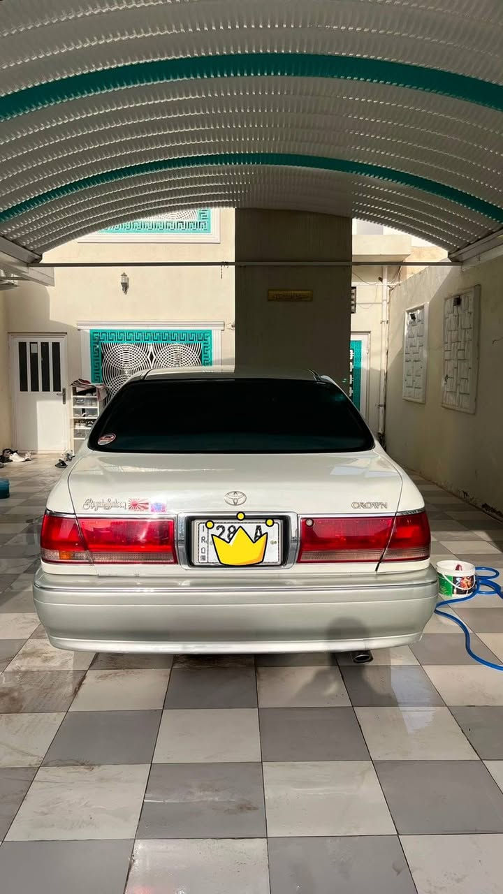 ملكه موديل 2000 رقم نجف انكليزي 
سيارة كفالة من الكص ونقل الجثه وصولياتها كلها كامله 
المحرك ديفور الجبير 
السعر 120 مع المجال 
للأستفسار *********** او على الخاص النجف, العراق
