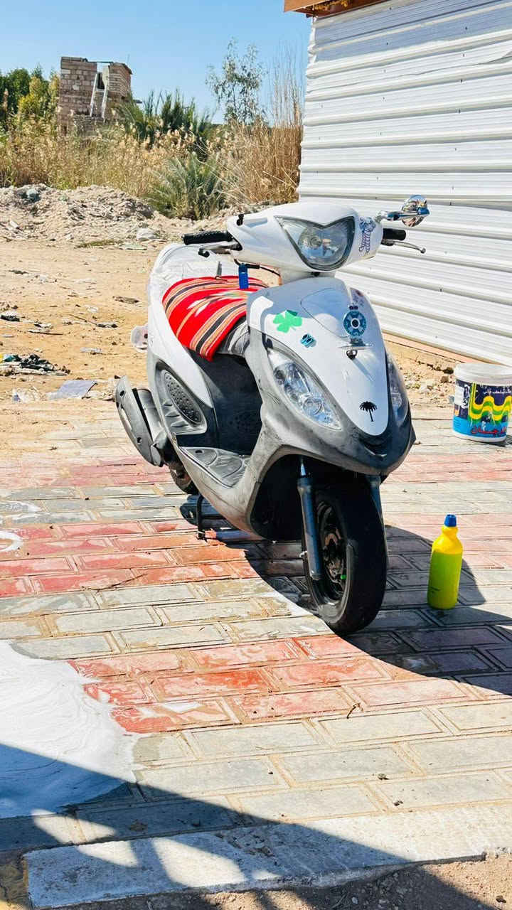 سلام عليكم  اخوان للبيع  كامكو vتو كفاله  عامه حجم المحرك ١٢٥مامفتوح برغي مديل ١١ دراجه خير من الله الاستفسار الإتصال ع الرقم *********** المكان كربلاء القادسيه
