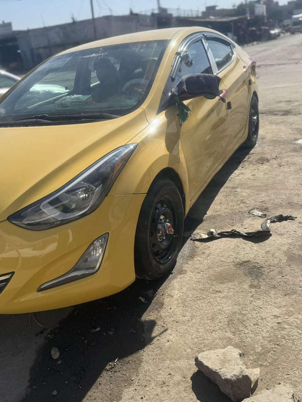 سلام عليكم النترا موديل 15 سيارة مكينة وكير وحدادا صدر جديد سياره حادثها جاملغ بنيد مع دوشمه  حلوه مع تخم تابر نظيف السعر 103$بيه مجال رقم الهاتف ***********￼
