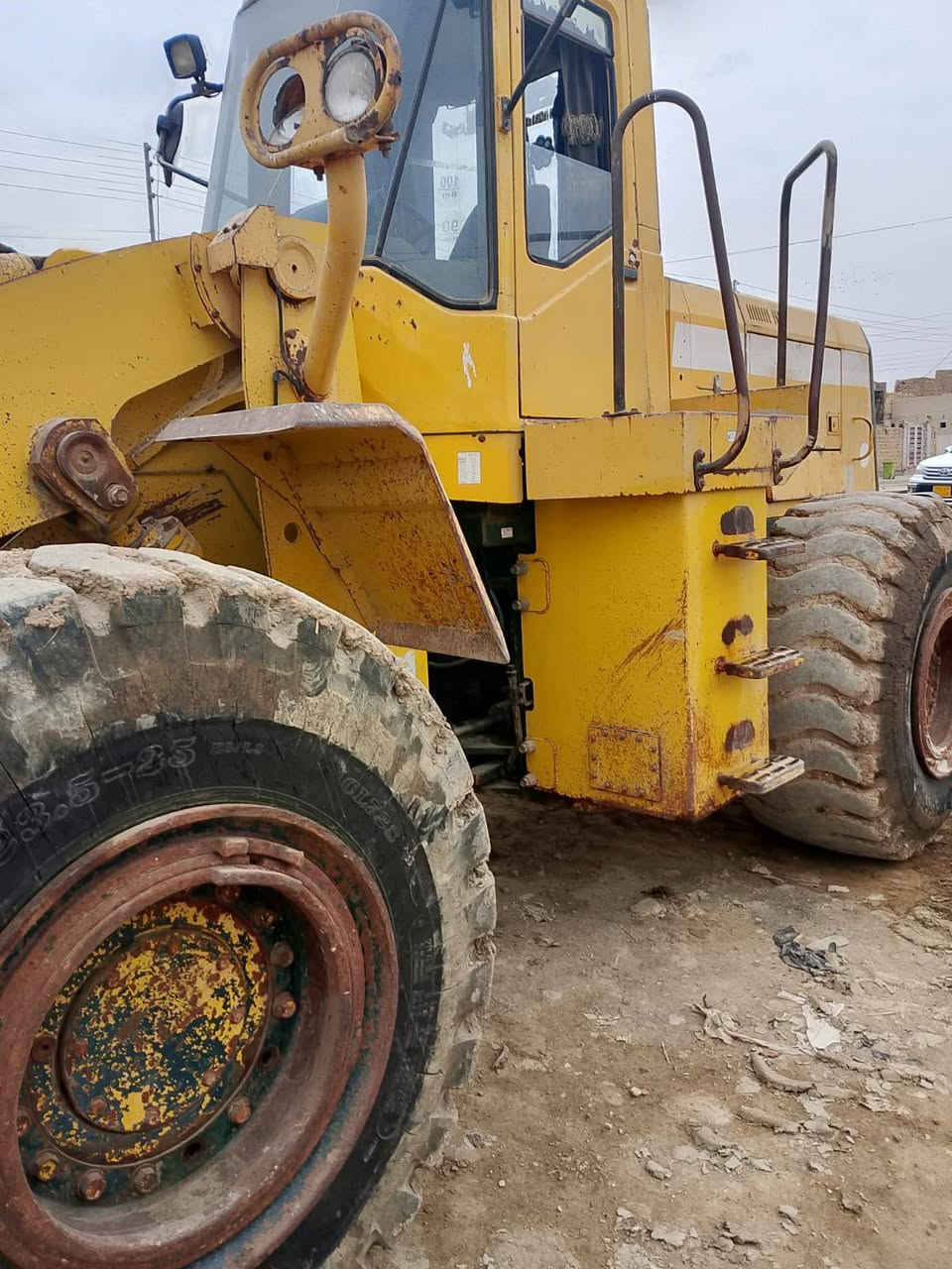 للبيع حجم90وارد ياباني موديل2002رقم واسط مكانه ميسان السعر3شدات ***********
