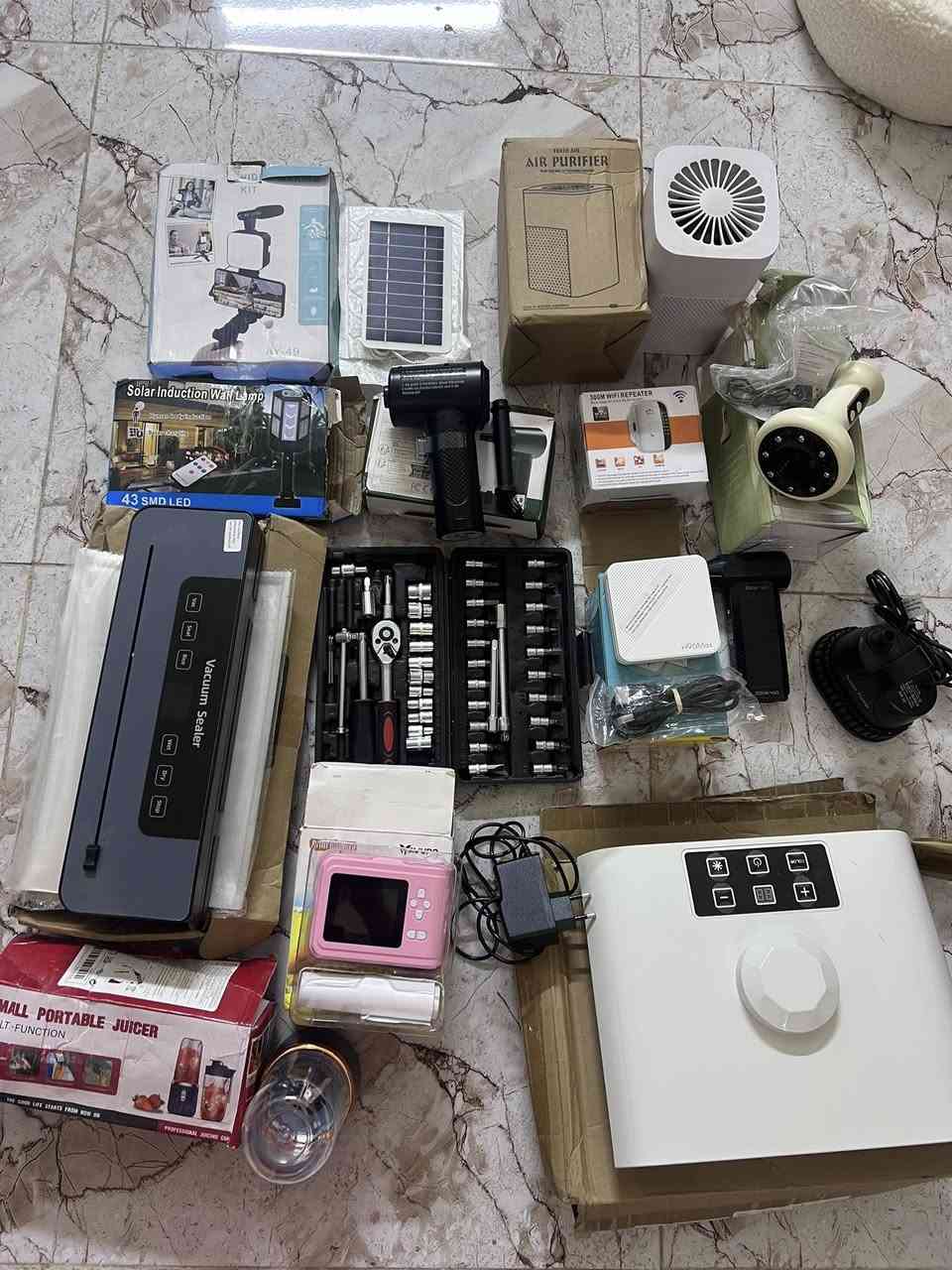 الكترونيات ١٦ قطعه

بيهن كامره ام الطابعه 

بيه بور قوي لسيارات 

بيهن عده سيارات 

بيه مقوي إنترنيت بيهن بيهن لد طاقه شمسيه 

٤٠ الف معه التوصيل الي يفيدنه 

شرط كلهن جديدات وشغلات


**إذا كنت صاحب هذا الإعلان وتريد حذفه لأي سبب، رجاءا أرسل رسالة إلى الدعم الفني**