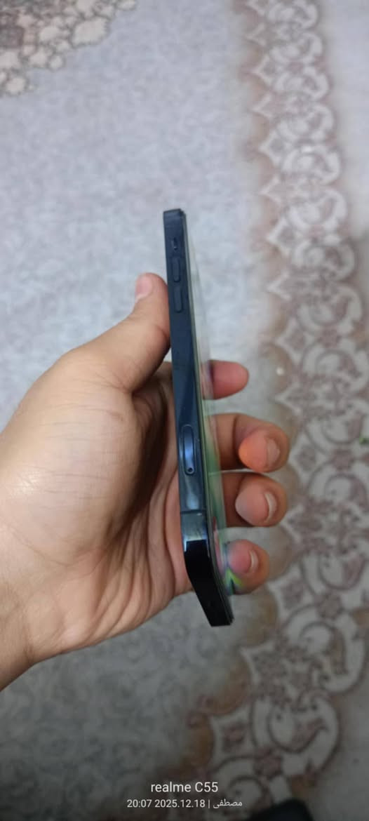 السلام عليكم ايفون ١٢ برو الصغير مكفول فقط كسر بل كلاس بطاريه ٨٨ ذاكره ٢٥٦ مكاني سماوه وركاء  المو شراي لا يتعبني سعره ٢٧٠قفل الشراي  يتصل *********** ماموجود خاص
