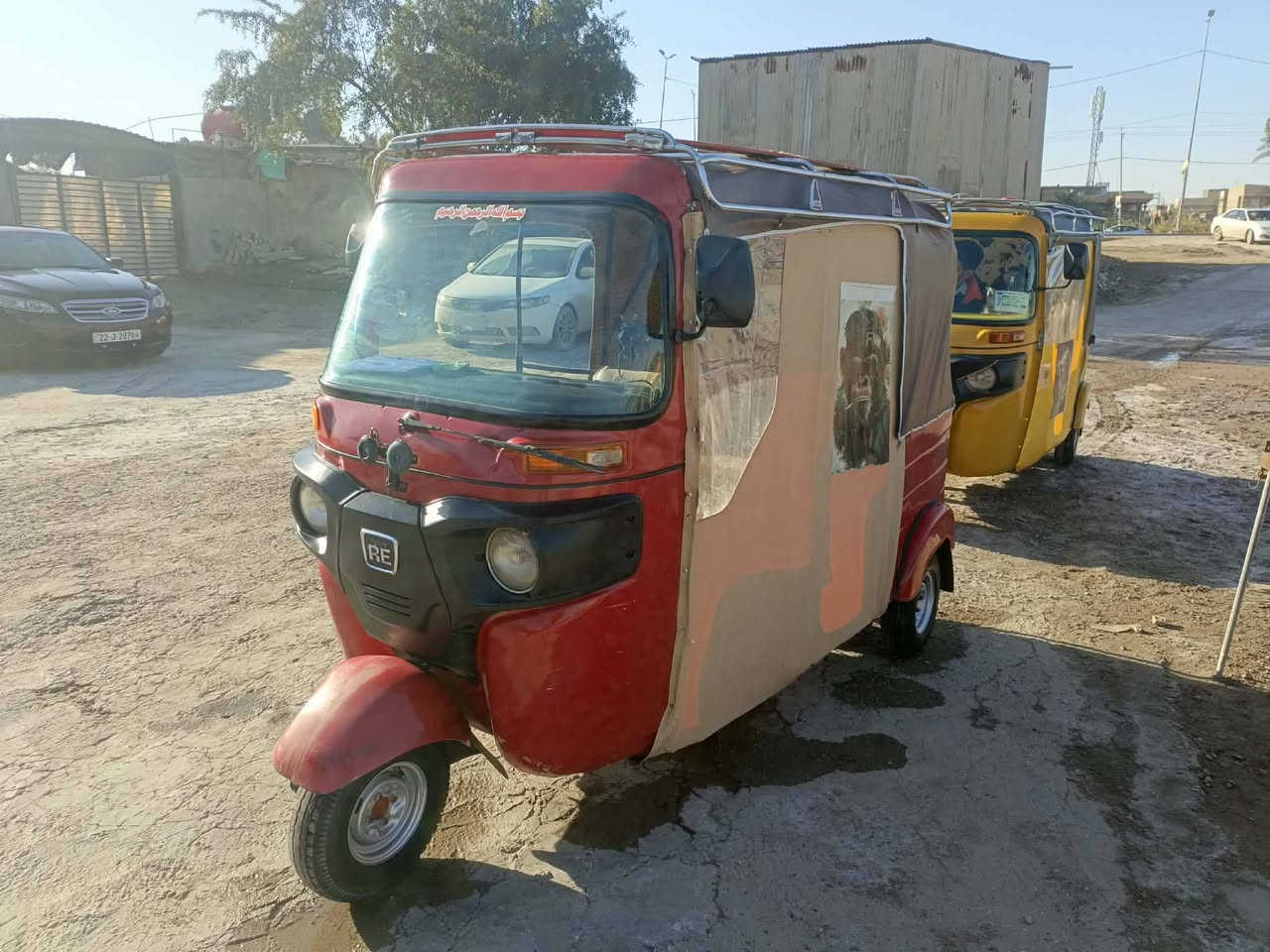 السلام عليكم تكتك موديل 2017تخم تاير مكينه مال 2020 التكك خير من الله كهربائيات شغاله مابيه أي نقص عنواني بابل الاسكندريه السعر 3500 وبيه مجال ***********
