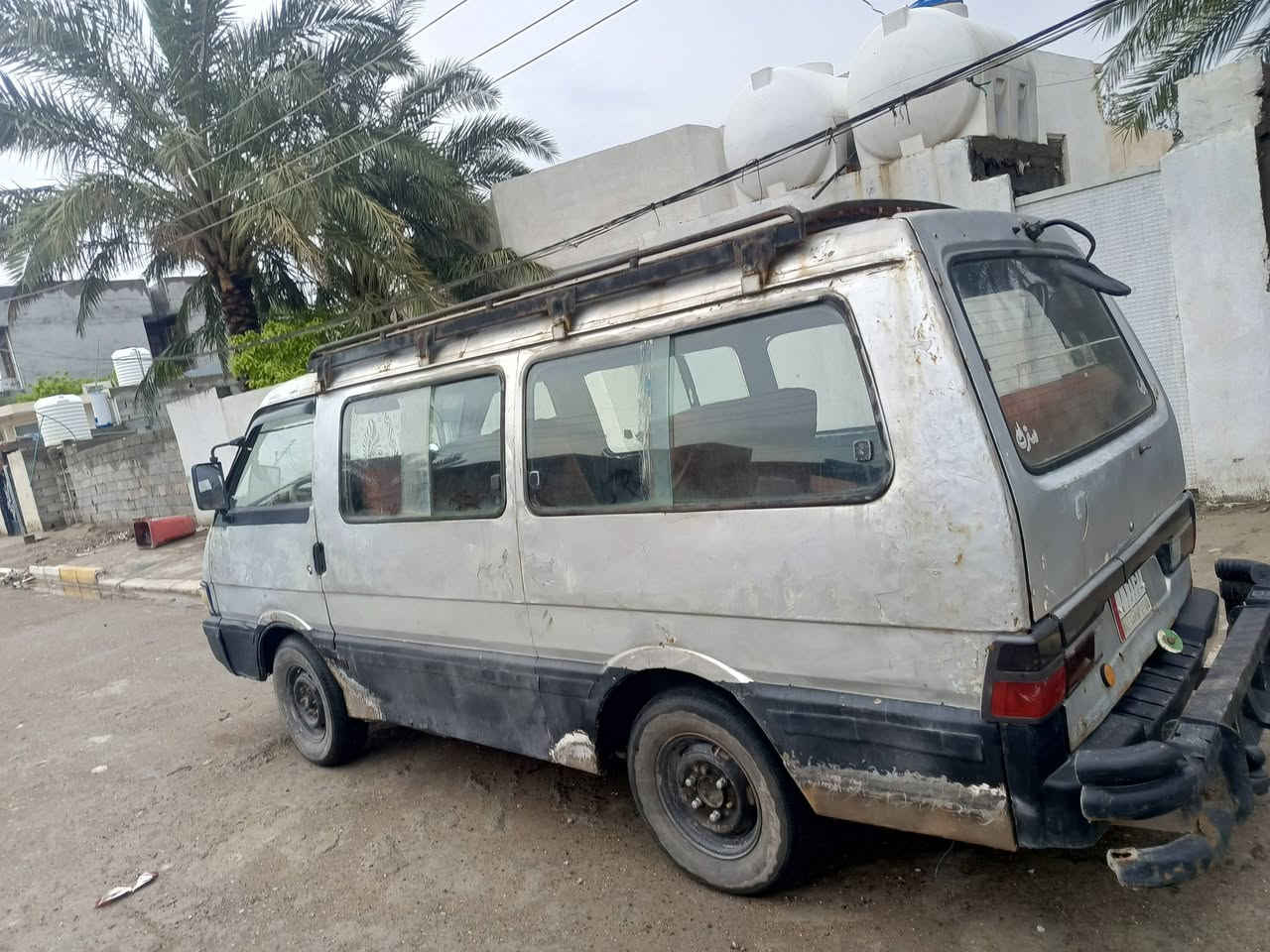 السلام وعليكم بستا موديل 95سنويه 29تفصيل سياره شواصي مكفولات كير ومكينه جدد تخم تاير سياره حلوه سعر 28مكان سياره بعقوبه ***********
