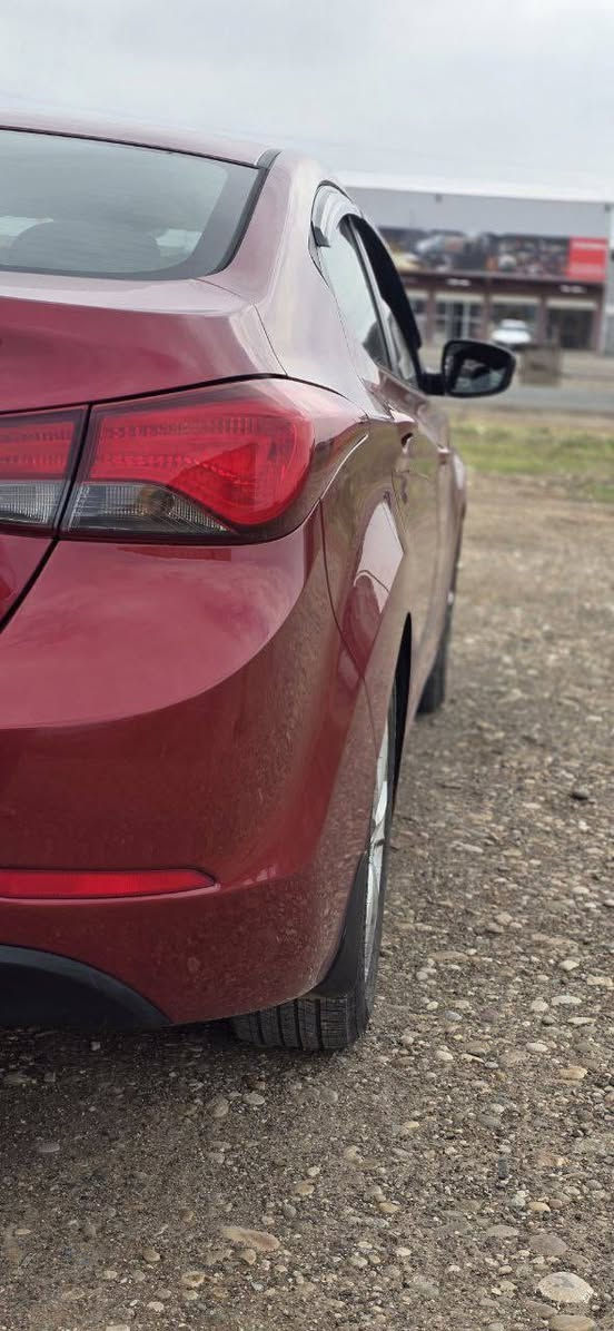 ELANTRA  2016 وارد امريكي
فول 1/1

بصمة دخول ذكي

بصمة تشغيل

صندوق بصمة

فتحة سقف 

تحكم استيرن جهتين

مثبت سرعة

مانع انزلاق 

مكينة وكير وحدادية شرط

تخم تاير جديد

تبريد تدفئة شرط

وايرمنية شركة ماملعوب بيها

   لايت زنون 

مقاعد تسخين

شاشة اندرويد سماعات اصلي 

الداخل مغلف لون ماروني جلد وشامواه

(((محرك 18دوش))) 

السيارة ماشية 144 حقيقي

 السيارة كلها كود واحد كلين تايتل 

بيها فقط صبغ بدوسة 

وبيها رصعة بالباب صغيرة 

سيارة اربيل باسمي سنوية  2028 شرط تحويل

وبيها كابون بانزين

 مكان السيارة الموصل حي عدن 

السعر السعر135$ وبي مجال 

للتواصل على الرقم فقط 

***********
