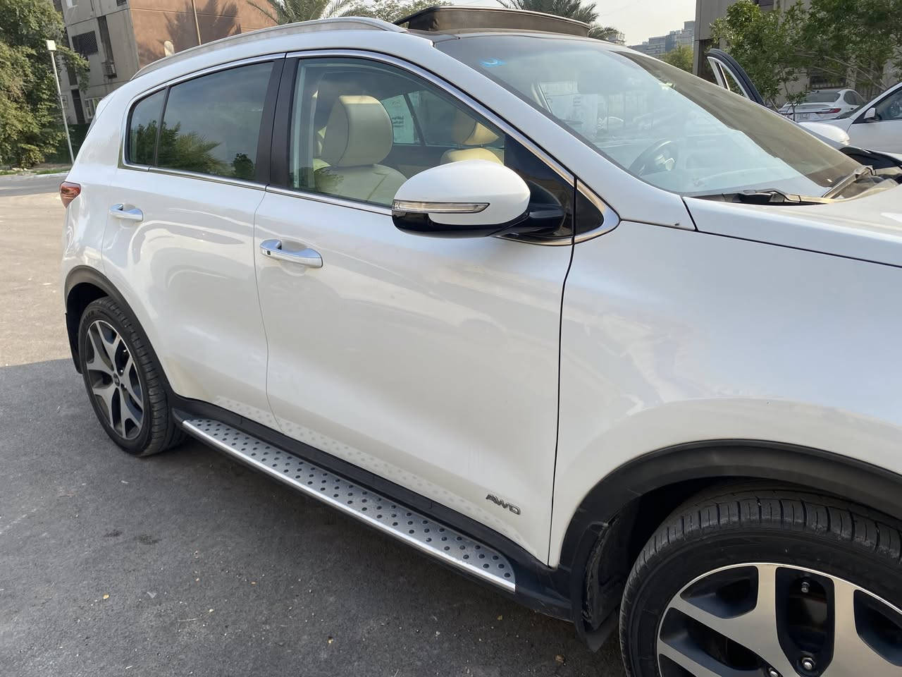 كيا سبورتج خليجي فوووووول
السلام عليكم

للبيع فقط

كيا سبورتج خليجية فئة جيتي لاين موديل 2016 شكل 2017 فووول مواصفات واحد/ واحد حرفياً ومن القطع النادره منشأ سلوفاكيا والي يعرف بيهن يعرف قصدي لان اشوف هوايه يكولون فول وهيه مو مثل سيارتي  

طبعاً السياره رقم بغداد الجديد بسمي + هزه جديده 2026 تحويل مباشر باسمك

المواصفات

سقف بانوراما بالكامل

ايرباكات عدد 8

تشغيل بصمه

بصمات ابواب امامية

هاند بريك بصمه

ترحيب عند الاقتراب من العجله

جنطه كهرباء + بصمه + فتح ذكي( تفتح تلقائياً عند الاقتراب)

حساسات اماميه خلفيه

نقاط عمياء

اشاير بالمري

مري شفط كهرباء

مراية سايق اوتو دم تضليل ليلي عند الانعكاس

نظام ماسحات اوتو +بالاضافه لماسحه خلفيه

داخل ابيض ملكي

كشنات جلد

 اربع كشنات تدفئه (خلفي امامي)

كشنات اماميه تبريد

تحكم كشنات  اماميه كهرباء ( سايق + صدر )

نظام تدفئه تبريد منعزل ( مناخين )

تبريد خلفي امامي

بك لايت لد

الاناره الاماميه فوول زنون بلادي وليس عمل

زراك لايت امامي

دوسلت بلاديه 

تطعيم نيكل بلادي

نظام دفع فور ويل

انظمة قياده (اعتيادي / اقتصادي / سبورت )

شفتات كير بالستيرن ( نظام رياضي )

نظام منحدرات

نظام اوتو هولد

نظام شحن الموبايل السريع

نظام ستريو معروف ماركة JBL

فوول تحكم ستيرن

السياره وياها بصمات عدد 2 بلاديات شركة + كتلوكات الشركه + خمسة ويل كب + ارضيات حوضيه + عمل ارضية السياره جلد بالكامل + داش كام بتصوير امامي خلفي نوعيه راقيه للحمايه عند الحوادث لا قدر الله

السياره خليجيه وجديده مال جني ولا غلطه ماشاء الله وشوفت عينك وماشية فقط 50 الف كيلووو  وليس ميل بالنسبة لموديلها تره مماشيه / محرك 2400

  

السعر المطلوب 189 ورقه قابل للتفاوض

مكان السياره بغداد / حي الاطباء

للتواصل  *********** ابو شمس
