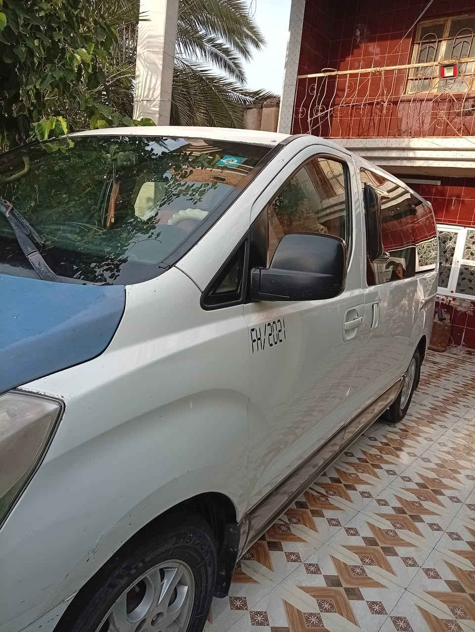 السلام عليكم ستاركس موديل ٢٠٠٩ جاهزة مثل ما موضح بالصورة ماينقصها شي سعرها ١٣٩ بي مجال بسيط رجاء المو شراي ليكسر بحلال العالم للاستفسار اتصل على الرقم *********** وتدللون
