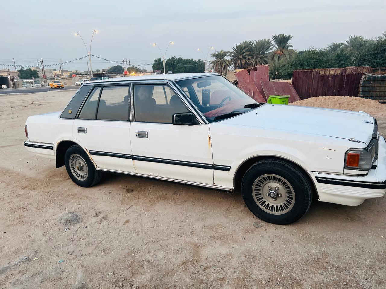 سلام عليكم سوبر مديل 1986 للبيع سياره كير مكينه حداديه كفاله تبريد شغال سياره مكفوله من ضربه جاهزه من كهربائيات من كلشي ما ناقصه برغي سياره بسمي 
سنويه تنتهي لل30 
تايرات جدد غرفه جديده 
سياره جاهزه من طول لطول مكانه البصرة الزبير 
سعر 55 بيه مجال 
رقم الهاتف ***********
اتصال بيه واتساب
