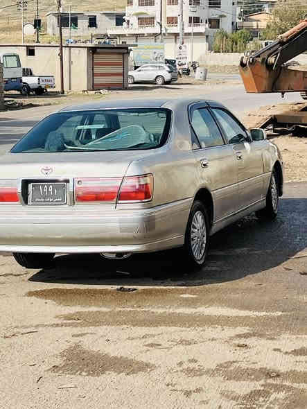 سه ره تا به ناوي خوا 
مه ليكه براوه ٢٠٠١ 
مه كينه فيفيتي ئالتوني بزار 
سه ياره كه ده عمو ليدراوي نيه 
٤ تايه و ويلي لوكي له ژيرايه 
سيعري ٣٢ گه لاو معامه له 
شوين سه يد سادق 
ژ.م ***********
***********
