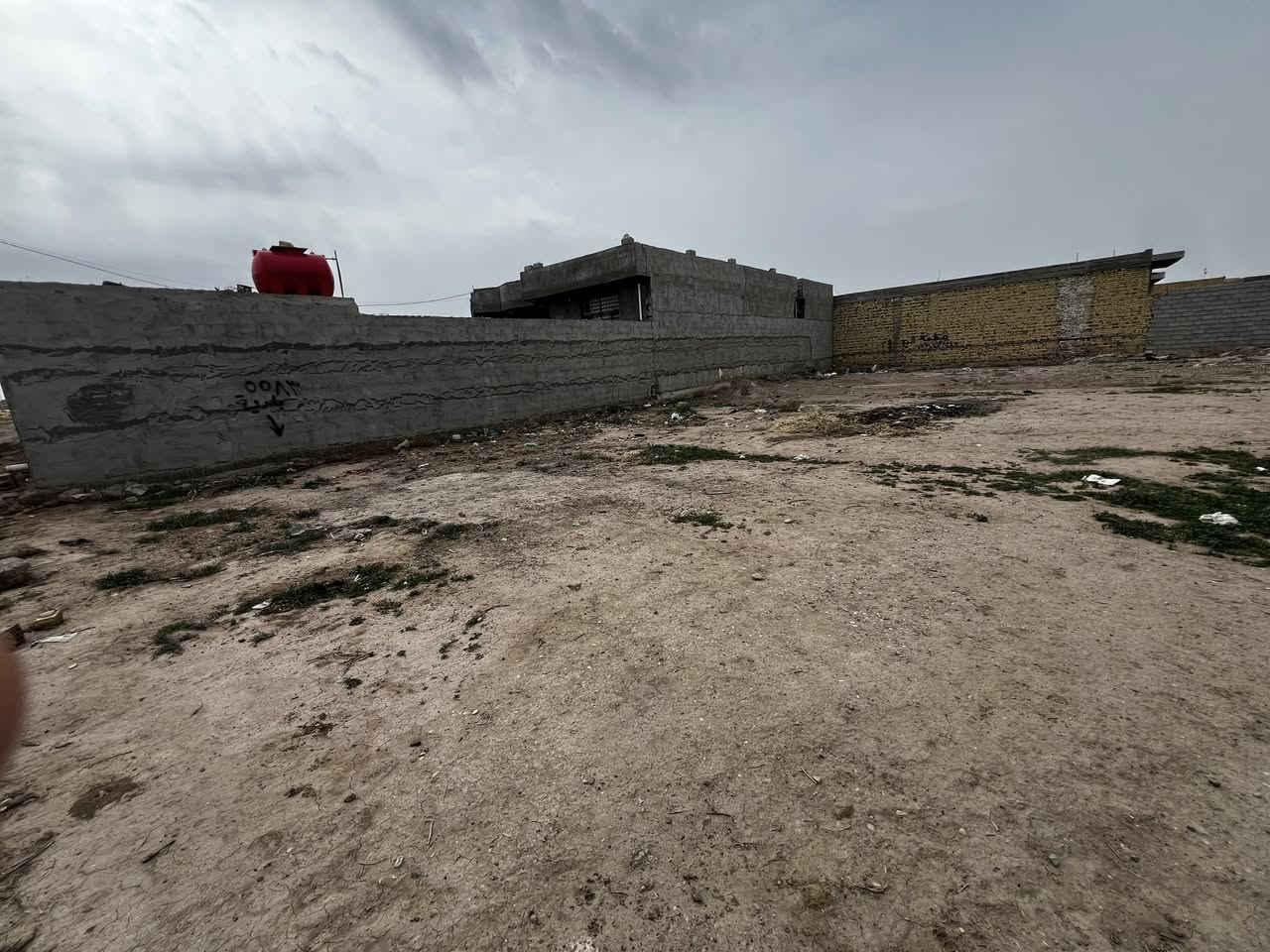 قطعه ارض مساحه٤٠٠متر موقعه حي الحكيم شارع بيت زرزور
للاستفسار اكثر ***********
***********
