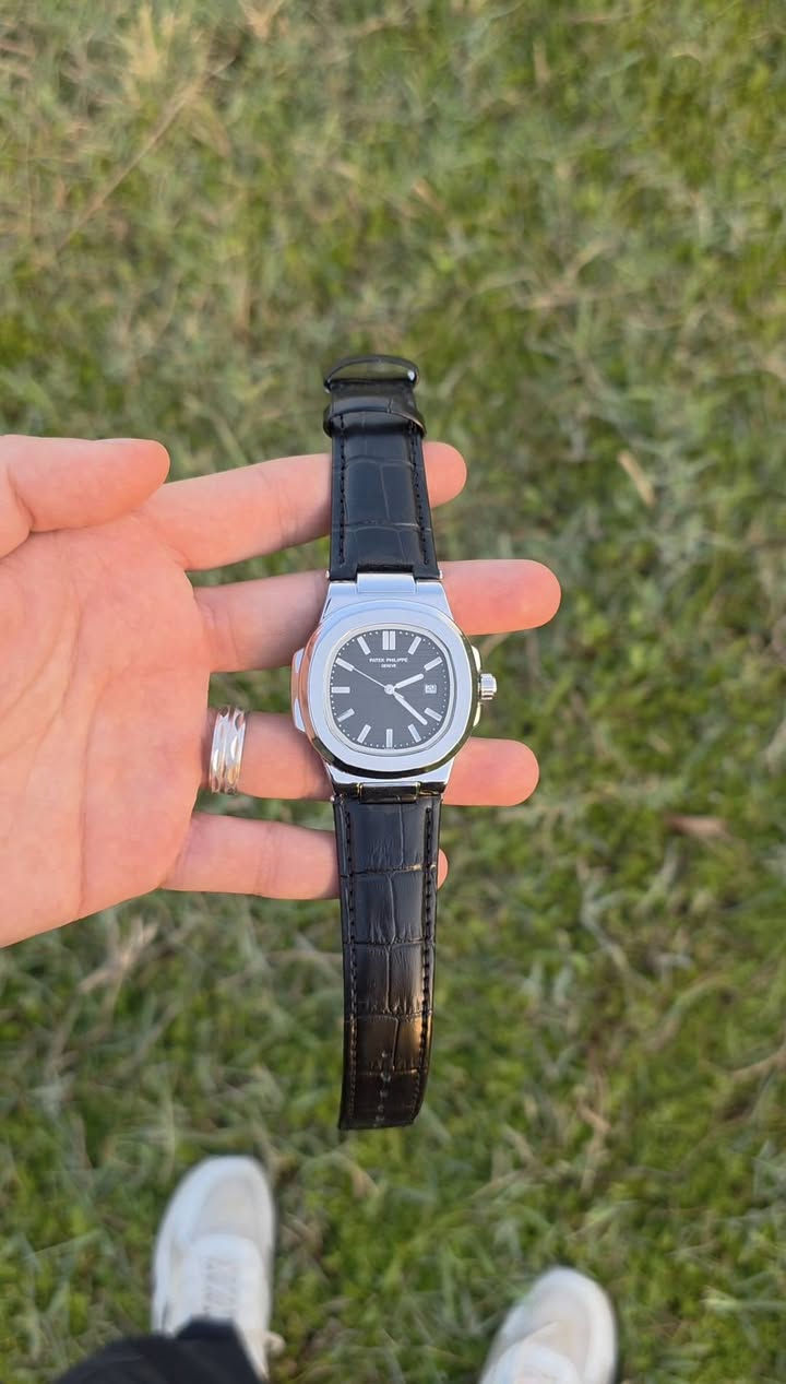 السلام عليكم
عندي ساعات كوالتي كلش عالي و وزن ثقيل واسعارهم مناسبة وكل تفاصيلهم موجوده
اغلى قطعه سعرها ١٣ الف وهاي نموذج منهم
واذا تاخذهم كلهم بيهم مجال


**إذا كنت صاحب هذا الإعلان وتريد حذفه لأي سبب، رجاءا أرسل رسالة إلى الدعم الفني**