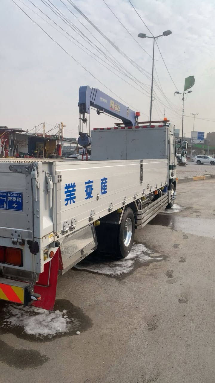 السلام عليكم هينو شيطان مديل 17 مكينه 80فول عادي لا تبخير ولا تنقيص مكينه جديده  بدي المنيوم جديد سته اله ربع  كرين راك جديد مكفول من الكسر ولفطر 3اسلايتات مخالف  رقم بغداد تحويل مباشر  ***********
