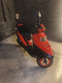 ‏اخوان  الدراجات اثنينهن ياباني ١٠٠ ام البليتة الحمرة تجفيت جديد والزر...