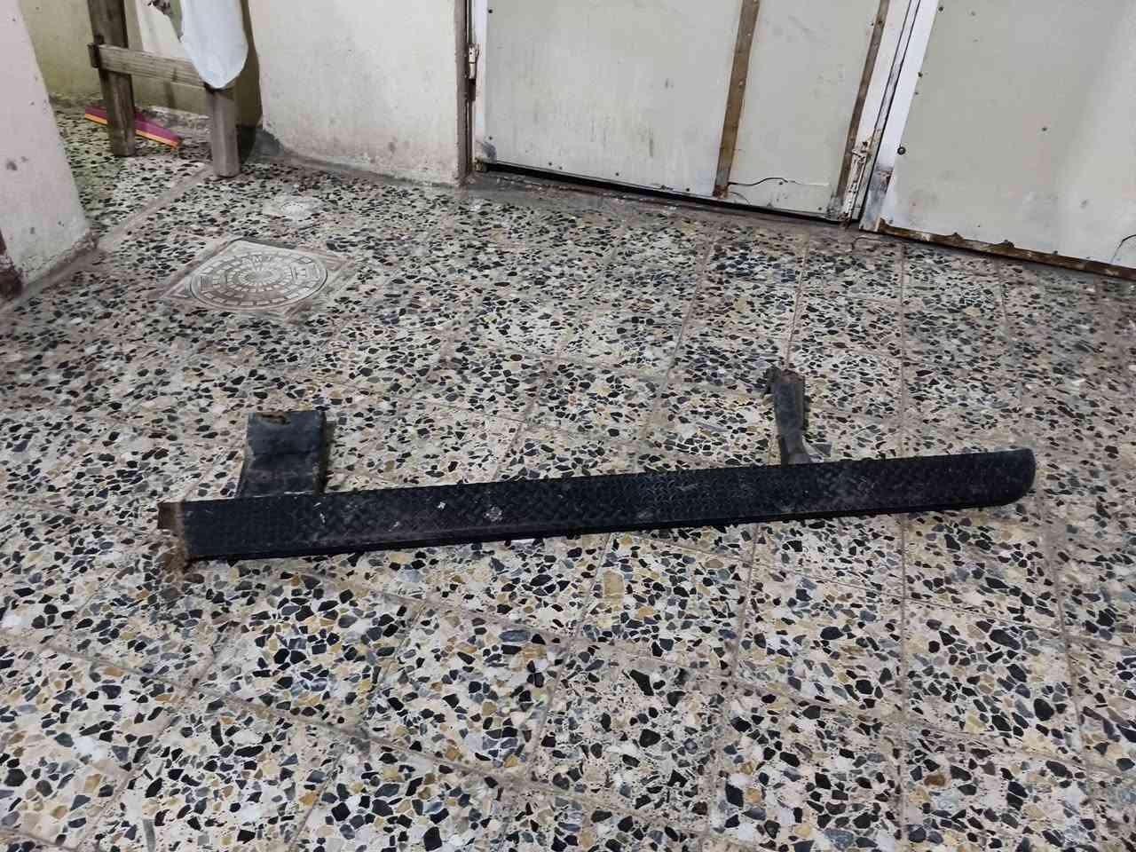 السلام عليكم يوجد سله و و دوسات حديد اثنين وويل فكسار واحد يصير العديد من السيارات نيسان بترول فكسار فورويل وويل استيل العدد اربعه ست استدات يصير فكسار 97 ونيسان بترول وفورويل مكاني النجف السعر خاص الرقم ***********
