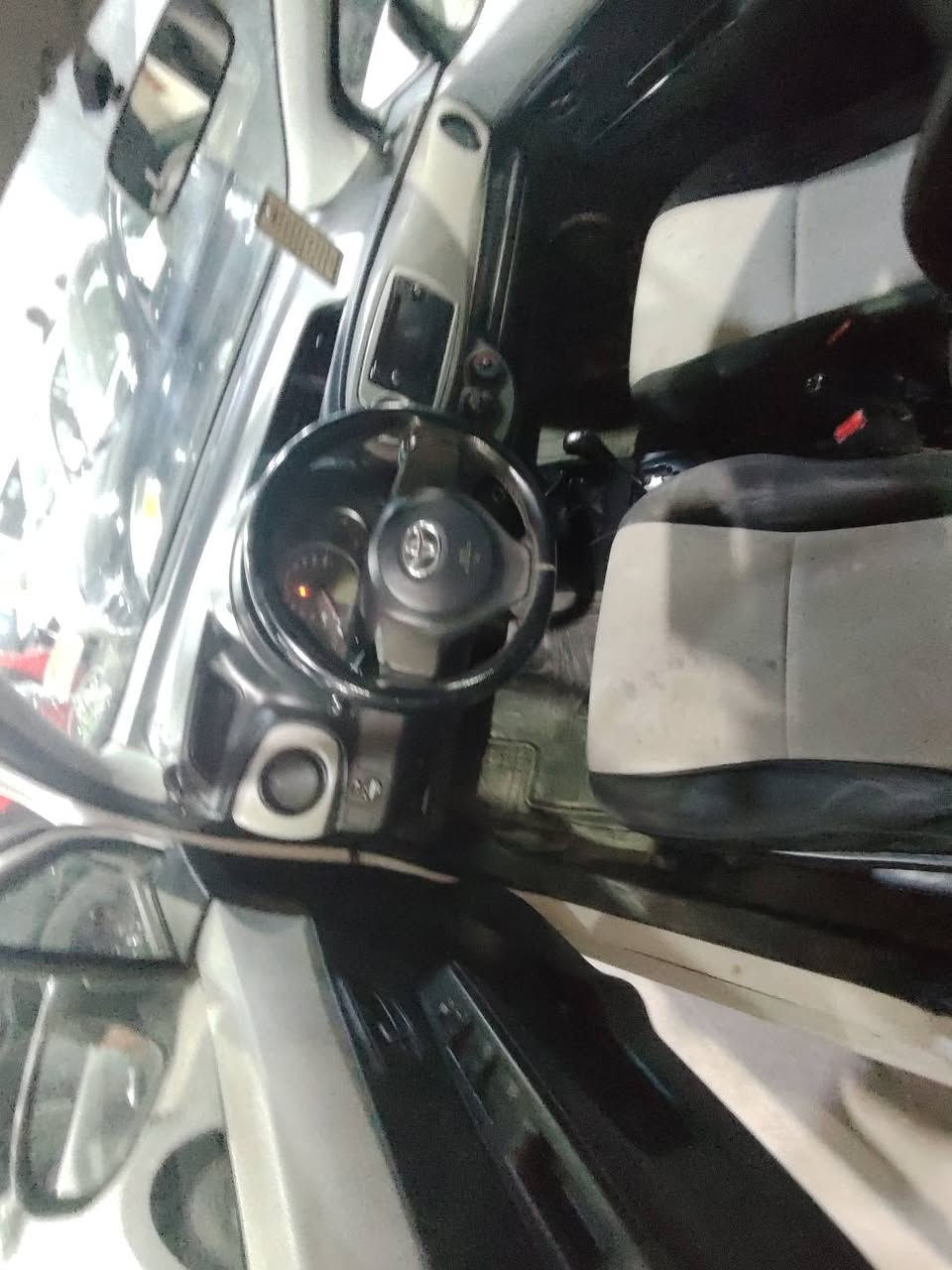 توێته یارس 
مودێل 2014
بس کاڵ بونه وی هه یه 
سێاره که بێ سبوغه بێ لێدانه
مواسفات توماتیکه جام کاربایه 
کێرمه کینی تبرید به شه رته 
سه نوی رقم نویه 
شوێن هه ولێر 
۰۷٥۰۱٤۰٤۷٤۷واتساب أربيل, العراق
