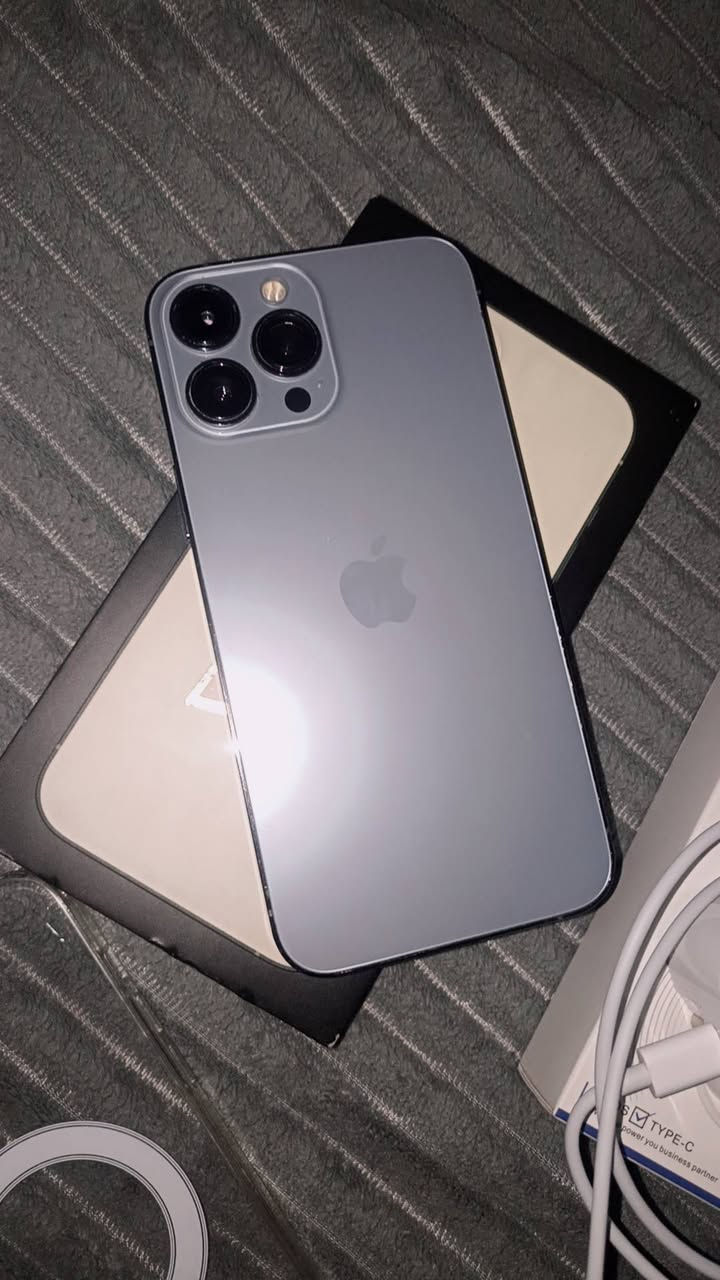 ايفون 13 برو ماكس
ذاكره 512
بطاريه 100%🔋
شاحنه اصليه
مع بطاقه ايكلود
وكفر وكامل الملحقات ولزكه ضبابيه ولزكه ضهر ودرع كامرات
السعر 550 وبي مجال قليل 
للاستفسار خاص
او ***********
كربلاء حي الفارس
الجهاز امريكي
بطاريه مرفوعه
مبدل شاشه اصليه من شركه ابل الاصليه ثلاث خيارات
