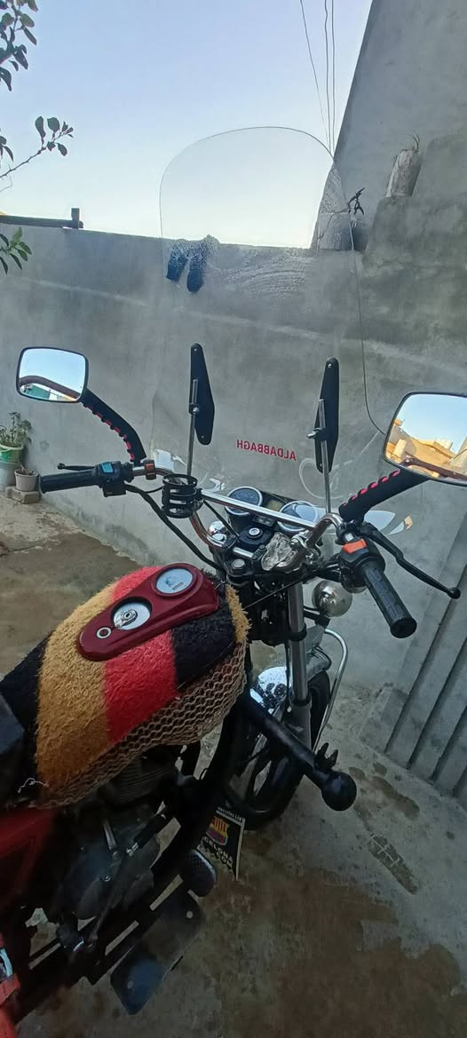 السلام عليكم ورحمة الله وبركاته
ستوته فحل نظيفة موديل 2015 محرك بلادي مكفولة من كلشي شاصي وركبة ومحرك و كهربائيات 
قوية بالحمل مال جناي
سعرها 925 وبيها مجال للطيبين 
خاص موجود 
وهذا رقمي:  ***********
