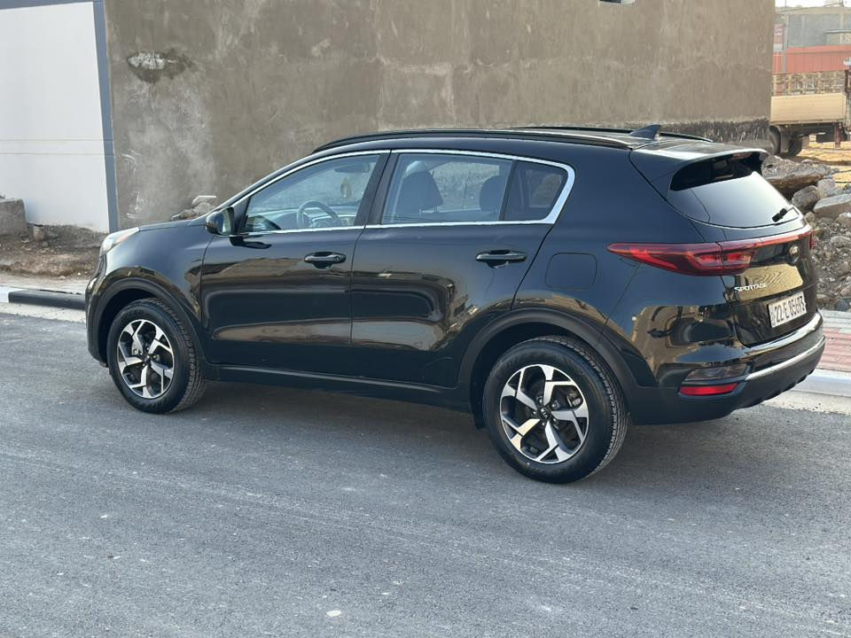 بيع مستعجل بسعر صول 
((((((((((   2021 ))))))))))
كيا سبورتج وارد امريكي موديل 21
حادث امريكا موضح بنيد فقط
الباقي التفاصيل في السونار 
السيارة حيل جاهزة وجديدة 
مكينة گير تبريد حدادية شواصي مكفول
مكينة 2400 بلادية ما مفتوحة
دخلت ماشية 41 وحالياً 70 ميل
مواصفات LX معروفة نص فول
رقم اربيل الجديد تحويل او وكالة
صار بيها صبغ هنا موضح بالسونار
بيها بارد خفيف وتكحيلات بسيطة
باتري جديد تخم تايرات جديد
راعيها من كربلاء مستعد للتحويل
مكان السيارة كربلاء
السعر143 وبيها  مجال قليل
***********
