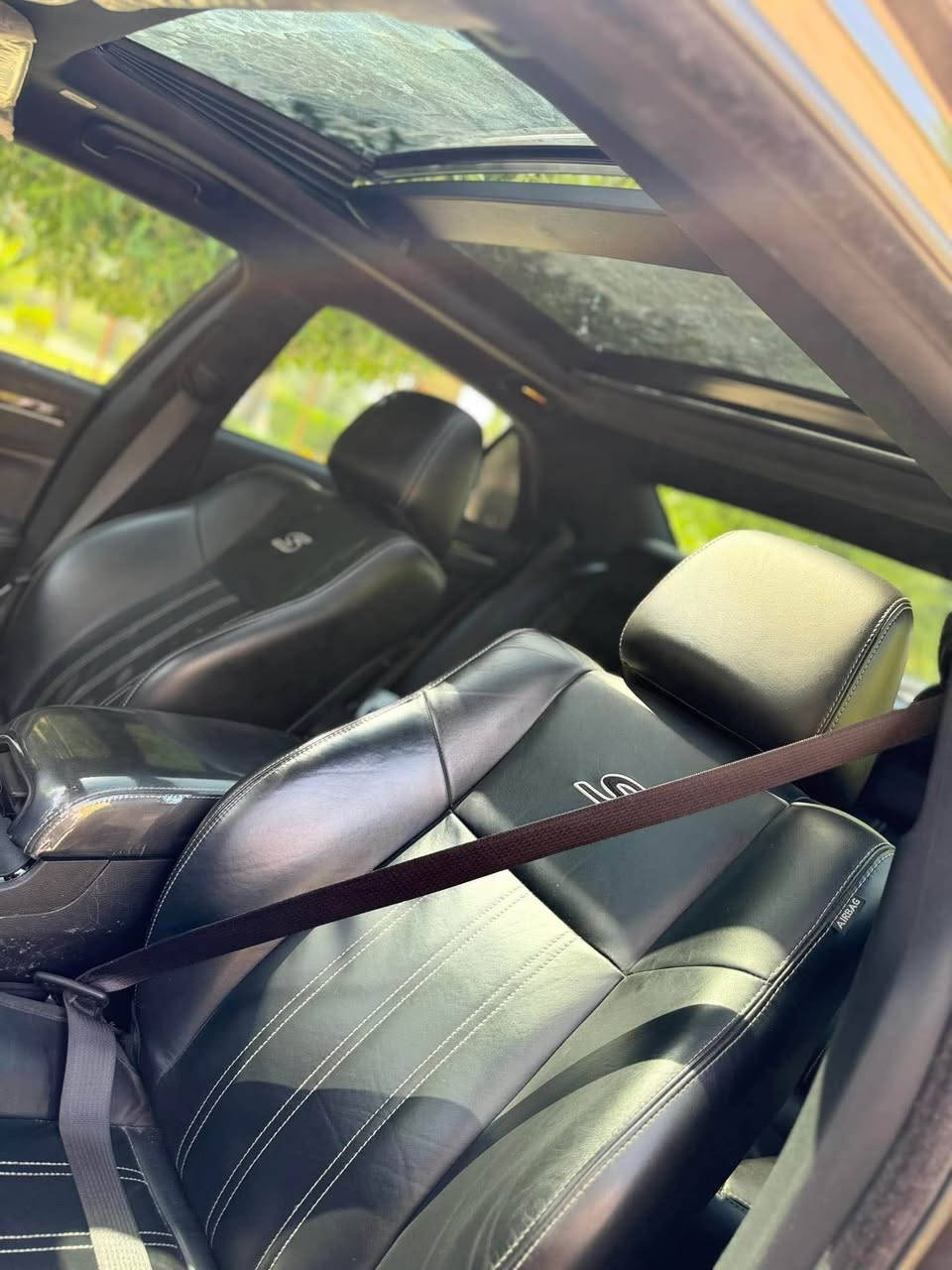 السلام عليكم و رحمه الله و بركاته/
(للبيع او المراوس،حسب القناعه)كرايسلر s300(اوباما) موديل 2022 وارد امريكي

“المواصفات”
*سقف بانوراما
*كشنات جلد
*تدفئه كشنات 
*هيتر ستيرن
*نقاط عمياء
*كاميراء خلفيه 
*مقاعد كهرباء 
*حساسات اماميه خلفيه 
***** مواصفات ال(S) معروفه 

“ضرر المركبه
*جاملغ الايسر صبغ 
*البنيد صبغ

“((السعر)) 
*270 
للتواصل *********** النجف, العراق
