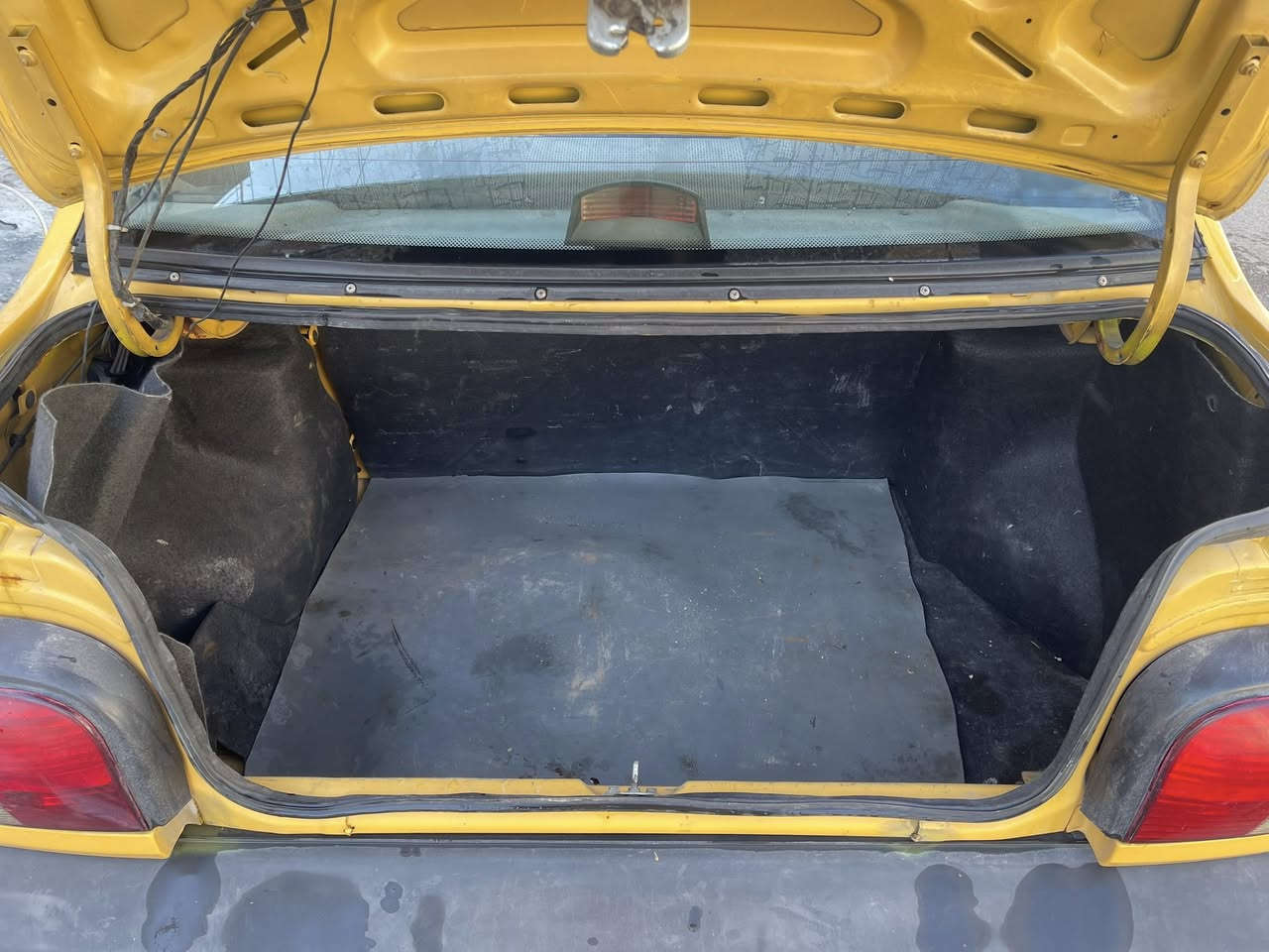 السلام عليكم 
سايبا 2012 بلاديه شواصيها بالجيس كير ومكينة بالجيس ماشية 160 الف تبريد شغال ثلج كهربائيات جاهزة لايت زنون ضايف اله شاشه السيارة حلوه كلش او واضحه بالصور السعر 33 ورقة وبيه مجال 
للاتصال ***********
