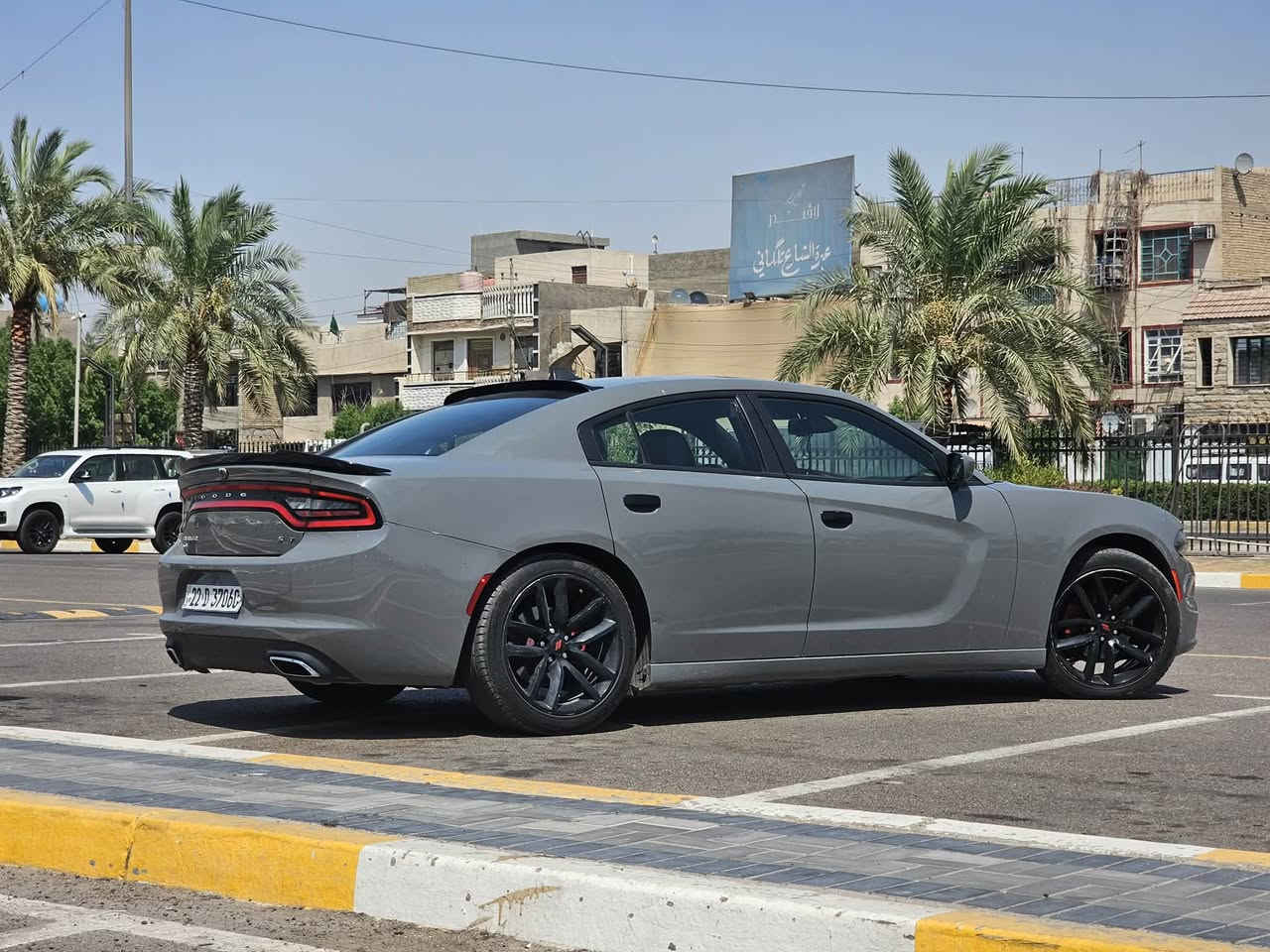 تحيه طيبه  🩶
جارجر. موديل.  17. 

فول موصفات واحد على. واحد 

فتحه

بصمه 

جلد

أربيل.بدون صبغ 

بيه بارد  بل جاملغ الخلفي 

وجاملغ. الأمامي جهة سايق مبدل نفس ألون 

مكاني. بغداد. سياره جديده 

مكلف بلنشر. اتصال. فقط 

السعر. 185  وبيع مجال بصيط

***********.
