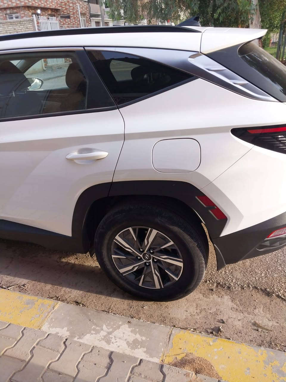 توكسان 2023 هايبرد
فول عدا الفتحة
وارد امريكي رقم نجف 
محرك 1600 تيربو
تشغيل عن بعد
دفع رباعي 
باقي المواصفات معروفة 
ضربتها خفيفة بالدعامية الامامية 
ايرباك ما متضرر 
سيارة اقتصادية بشكل 
السعر 238$ وبيها مجال للجية
مكان السيارة النجف 
للاسفسار اتصال على الرقم ***********
