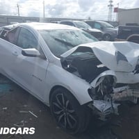 عندي ماليبو 2024 السياره بدون رقم السياره ماشيه 24 بيها صبغ بنيد وقمار...