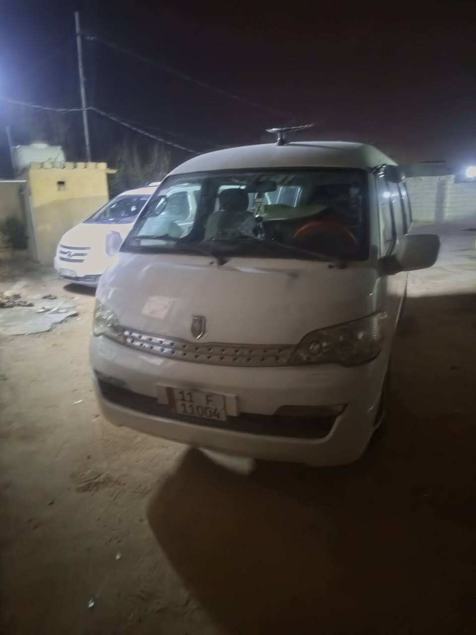 جنبي  2014   سياره بسمي كير محرك  كسن كله جديد .  محرك فور واي  سياره جهازه  دوشمه جديده كله جديد 92/***********سعر
