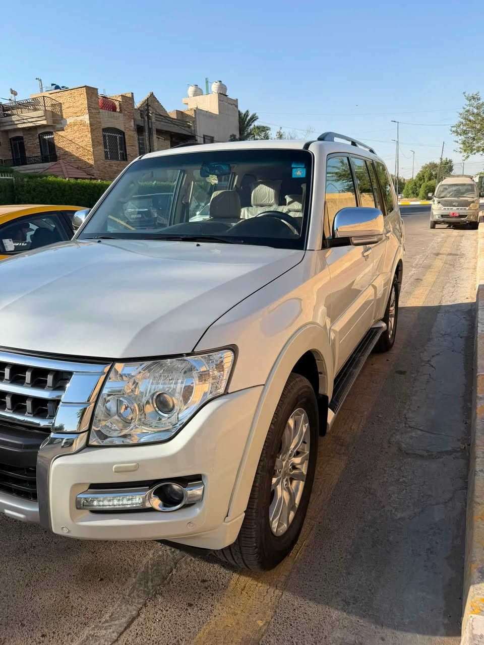 للبيع باجيرو 2019 حبتور رقم بغداد
لون ابيض صدفي

السيارة كلش جديدة ونظيفة

فول مواصفات 

فتحة 

حساسات 

دمام خلفي

شاشة

السيارة مكفولة كفالة عامة 

مكان السيارة بغداد

السعر 230 وبي مجال 

للاستفسار ***********
