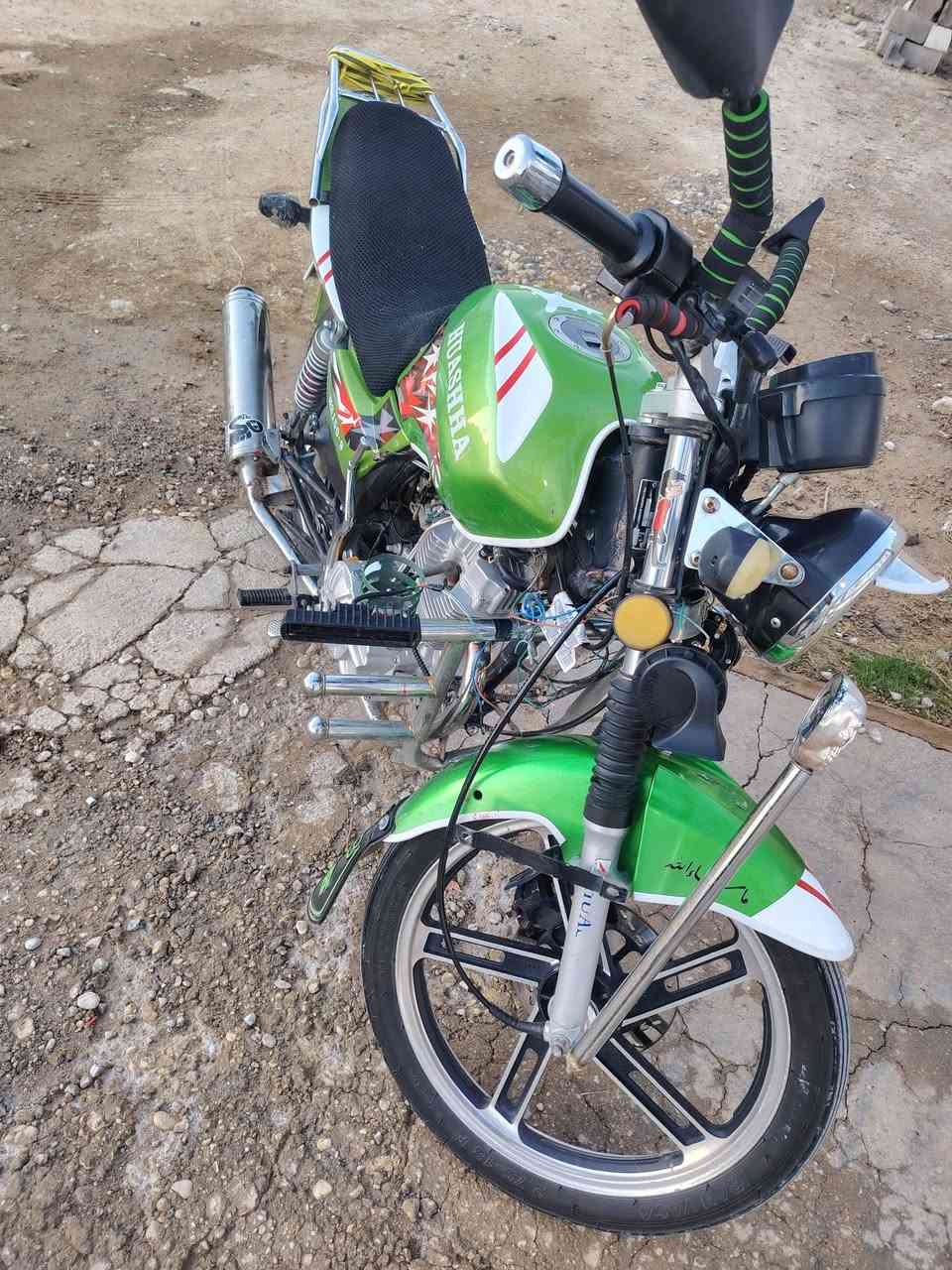 سلام عليكم هيوشه موديل ٢٠٢١ محرك كير مكفول شراي يتصل *********** سعر ٧٠٠
