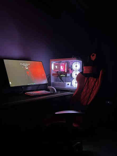 السلام عليكم تجميعة + سيت اب كامل للبيع 
🖥️ مواصفات الجهاز: + ضمان 10 اشهر
🔹 المعالج: Ryzen 7 8700F
🔹 اللوحة: Gigabyte B650M
🔹 كرت الشاشة: RTX 5060 8GB Palit
🔹 الرام: 16GB DDR5 6000MHz
🔹 التخزين: M.2 1TB SN300 G4 5000
🔹 الباور سبلاي: XPG 600W
🔹 الكيس: CX300M ARGB
🔹 المبرد: MT660 Snow man
🔹 النظام: Windows 11 Pro
ماوس  ATTACKSHARK X11 ضمان 4 اشهر
كيبورد  MAGEEGEE MK-STAR 61
سماعة HYPER X CLOUD ALPHA OPENBOX
ستاند شاشة ثنائي  من 1ESPORT ضمان 10 اشهر
يوبي اس UBS 3000 اربع بطاريات يعني يشغل الpc ساعة ونص - الى ساعتين ومحتمل اكثر لان مامجربة والله
كرسي گيمنگ
شاشة گيمنگ موجود تفاصيلهة بالصور + ضمان سنتين
يدة گيم سير
ميز كاربون فايبر يصغر ويكبر وينصى ويعلى موجود فديو كامل للميز راسلني عل خاص
شاشة ثانية (اختياري) 1080 / 60هرتز ب50 الف
السعر الكلي 2350 وبي مجال + مع الشاشة الثانية
ايي استفسار راسلني عل خاص او عل هذا الرقم ***********
مكاني سامراء وكلشي جديد مستعمل شي كلش قليل وكلشي ويا كارتونة وماكو ولا شخطة
