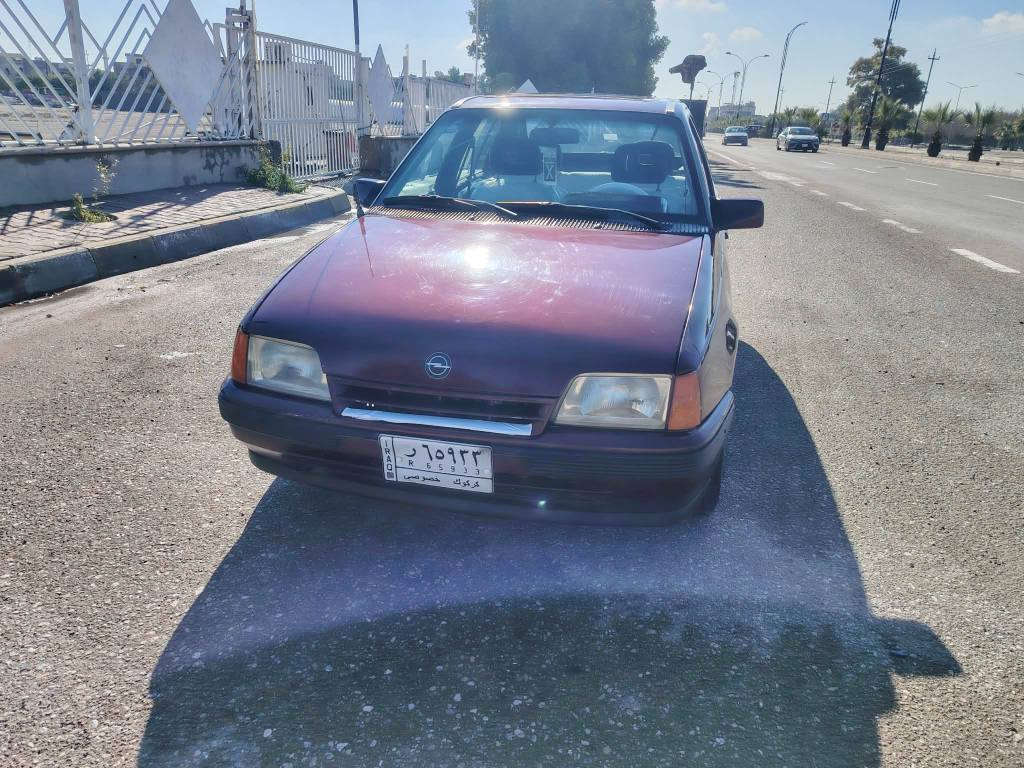 سياره اوبل كاديت موديل 91 حجم 16سياره نظيفه جدا كولشي مابي شرط بدون ضربه سنويه مشروع وطني لل 2029 كهربائية كلها شغال تخم صدر جديد بي دفتر بنزين
سعر 29وبي مجال بسيط عنوان كركوك رقم هاتف *********** كركوك, العراق
