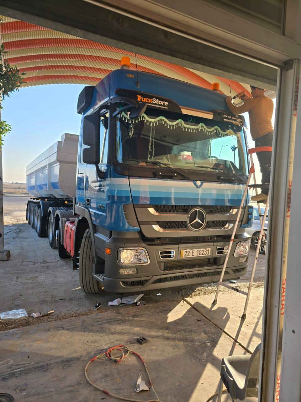 اسلام عليكم كتروز دمعه 2004 محدثه حاجب البيع سياره خير من الله مربوطه وكامله تاخذها  كبل الشغل مكينه جديده بيها سنكل امامي دوار ***********
