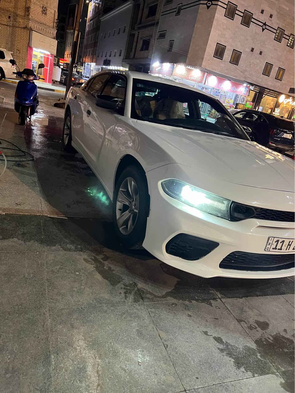 السلام عليكم

للبيع جارجر Sxt وارد كندي موديل 2018 كلين مكفولة كفالة عامة من الصبغ والتبديل والضربة  هنا ابو دراجه ضرب الباب وبدلته اصلي جديدة و ما تتقارن بالمهجومات ماشيه 183km فقط السياره بأسمي 

موصفاتها

- تشغيل بصمة

-تو ويل 

-كراسي كهرباء

-مري هيتر

-كشنات جلد حار بارد

-شاشة كبيره كار بلي

-قطعتين تبريد

-تشغيل عن بعد

-تحكم ستيرن

-مكينة 6 سلندر 3600

-منضومة زنون

-سماعات الباين 

-كامرة+ حساس اصلي

-سبيرها + العدة ما مستخدمات

-تخم تايرات  جديد 

مكاني - بصره -مناوي باشا

السعر 205وبيه مجال للطيبين 

الاستفسار ‭*********** البصرة, العراق

