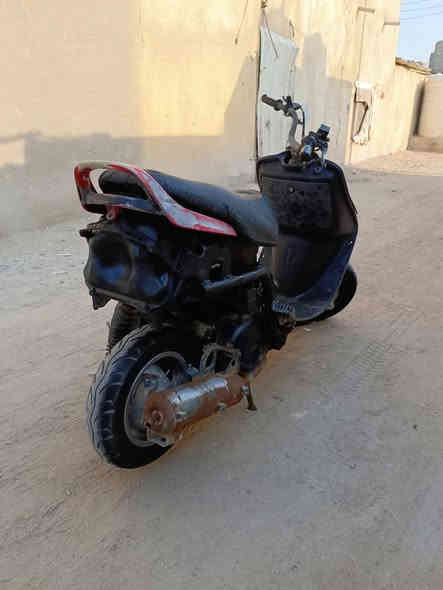 السلام عليكم دراجه فراشه لبيع توه مجفته بعدهي عل سحگ لمحرك ناعممم ما ينسمع شرط هندر واحد بكل وكت شلعه ومعد مقبولات سعر 190 وبيه مجال قليل مكان لبصره زبير رقم *********** رجائآ مو شراي لا تعبني
