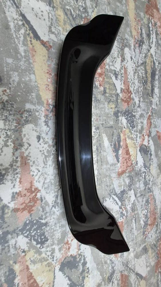 للبيع جنح رياضي أسود تايب R للكورلا شكل الخليجي من موديل ٢٠ الى ٢٥ نظيف جدا سعر الجديد ٤٥ ألف اني رايده نهايته ٢٥ ألف مكاني بغداد بالكرخ *********** بغداد, العراق
