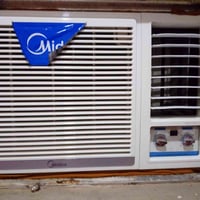 مكيف • تدفئة تبريد • مستعمل