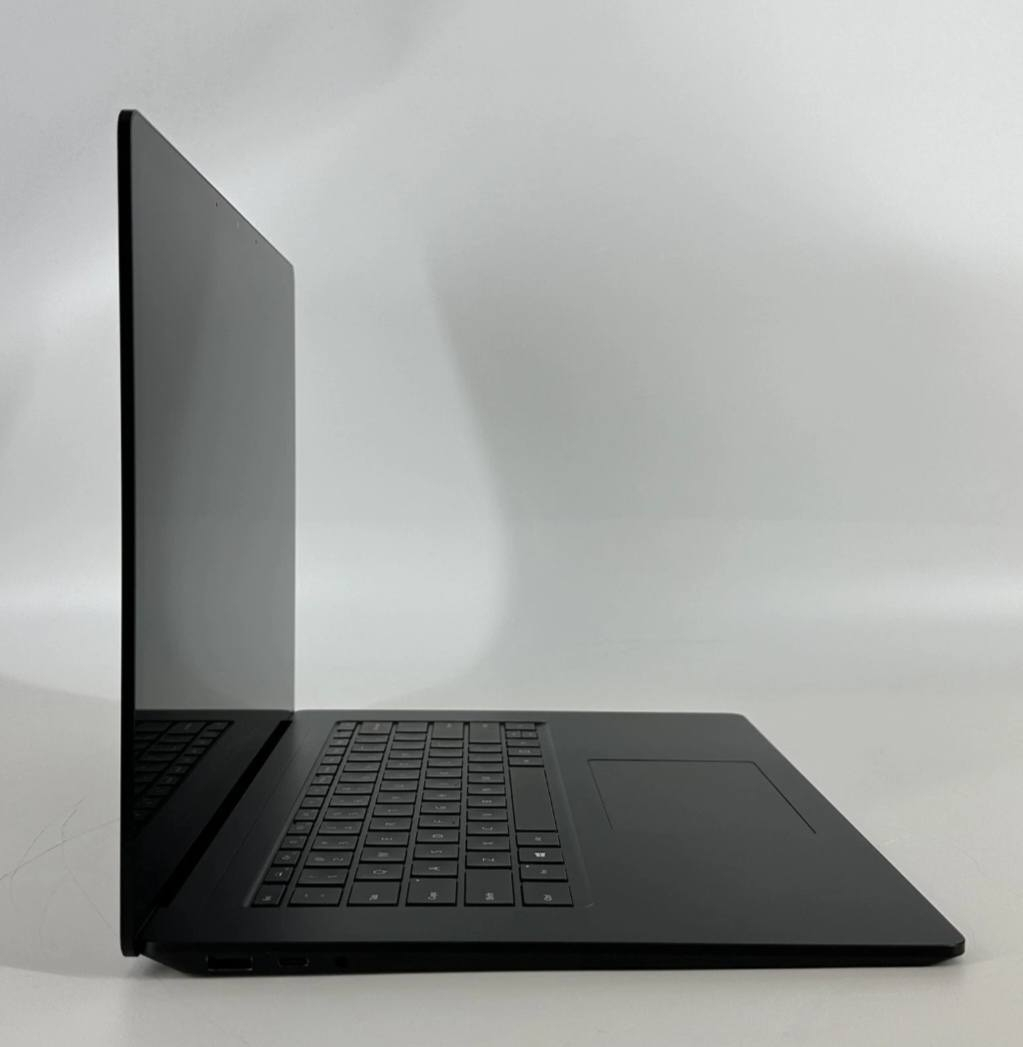 🔥 عرض مميز – Microsoft Surface Laptop 3 🔥
المواصفات:

💻 قياس 15 إنج
⚡ معالج Core i7 – الجيل العاشر
🧠 رام 32GB – أداء قوي وسريع بدون تعليق
💾 هارد 1 تيرابايت – مساحة تخزين كبيرة
🖥 دقة شاشة عالية 2400 × 1600 – وضوح وألوان رائعة
🖤 فخامة اللون الأسود المميز
🔋 بطارية تدوم لساعات طويلة – مثالي للدوام والسفر

🎯 الاستخدامات:

✔️ التصميم والمونتاج
✔️ البرمجة
✔️ الأعمال المكتبية
✔️ الدراسة
✔️ مشاهدة الأفلام بجودة عالية
📦 الكمية: 8 قطع متوفرة
💰 السعر:740.000
📲 للحجز والاستفسار واتساب:
+9647724533704
🔥 احجز جهازك الآن ✨


**إذا كنت صاحب هذا الإعلان وتريد حذفه لأي سبب، رجاءا أرسل رسالة إلى الدعم الفني**