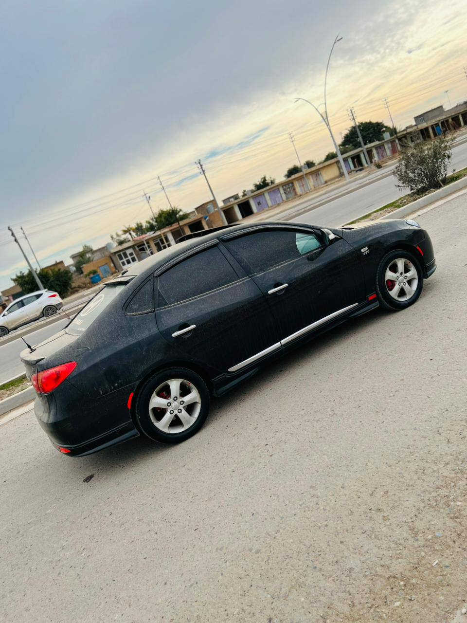 للبيع افانتي ادوات
متومه رقم وسنويه لل 30
طبق الاصل انكليزي هزه بل جام
موديل 2010 ليزري 
لايت اسود مكحل
محرك 1600 دكشن عالي 
اربع دسك 
منضومة زينون كامله
تحكم ستيرن
مري شفط اشاير بل مري
كشنات جلد 
تبريد ثلج ويه السويج تدفيه شغاله 
محرك كير شرط 
تخم تاير جديد بل كارتون
فحم دكشن ماملعوب بي 
ويل اصلي 16
السياره جديده بمعنى الكلمه 
احلا من الصوره شرط 
مال جناي جديده 
 مكان السياره تكريت
السعر 43 وبيه مجال قليل
 للستفسار ***********
