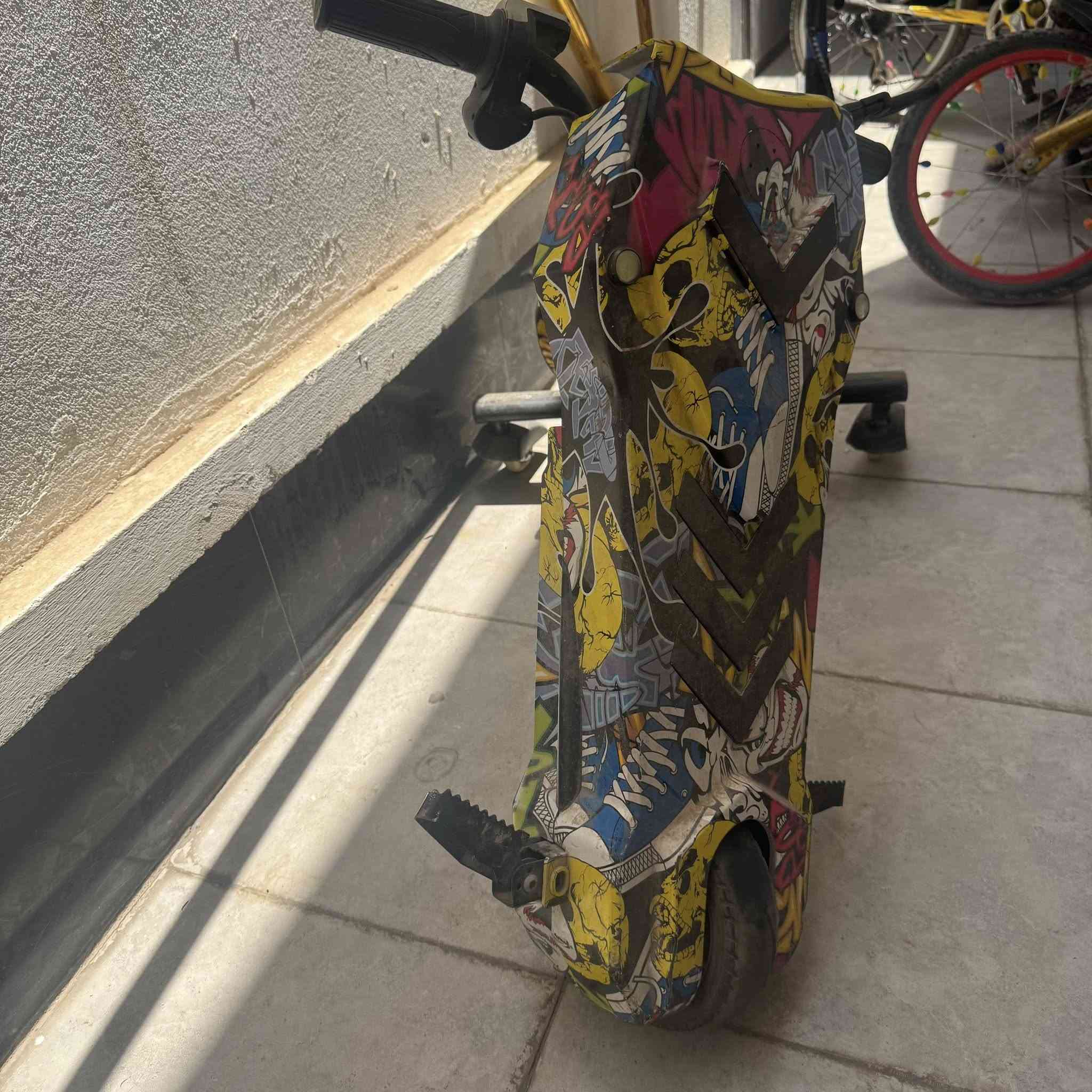 سكوتر كهربائي درفت للبيع ماشي كلش قليل اخو الجديد السعر ١٢٥ الف
0775 268 4413

0771 346 7123
