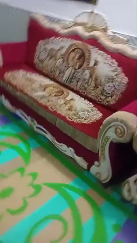 تخم ملكي للبيع تسكام نضيف ب ٢٥٠ وبي مجال ***********
