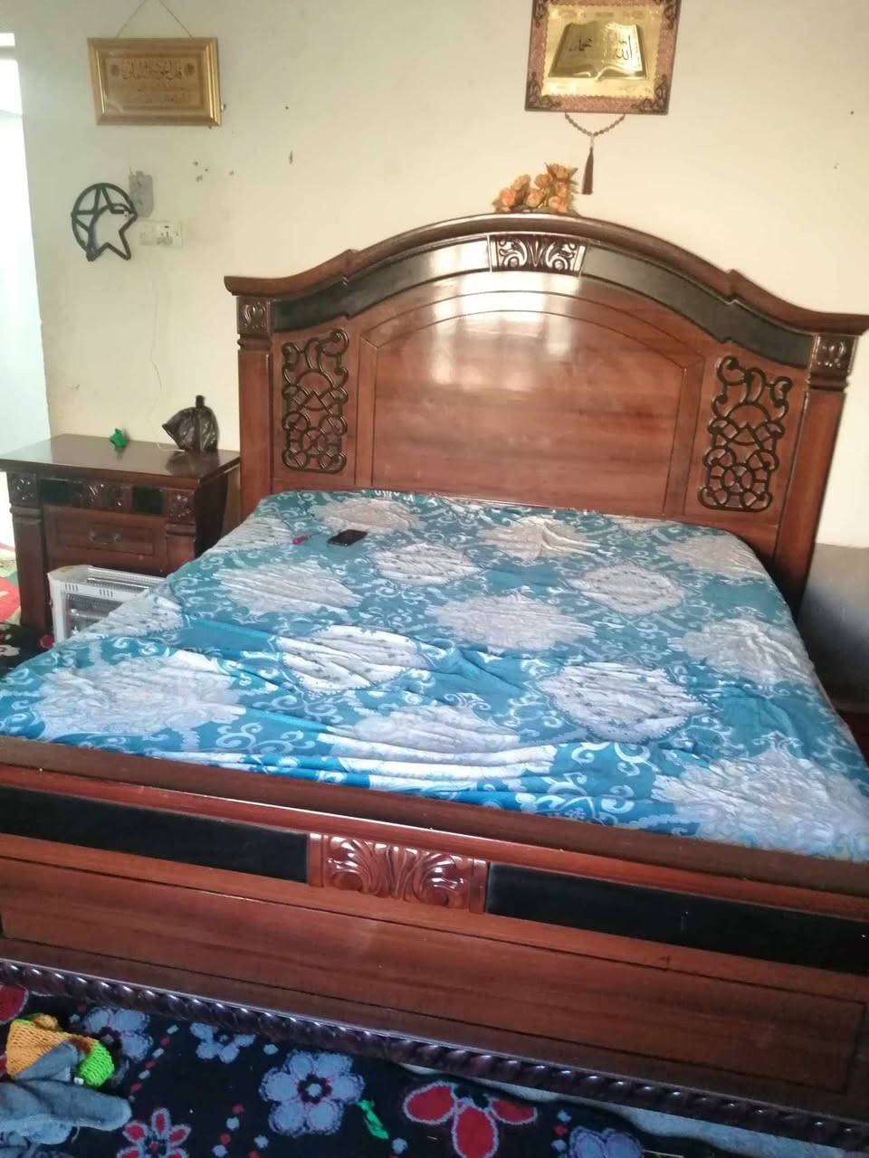 سلام عليكم يوجد لدينا غرفه خشب للبيع السعر 750وبيه مجال
تواصل عل رقم

 ***********
